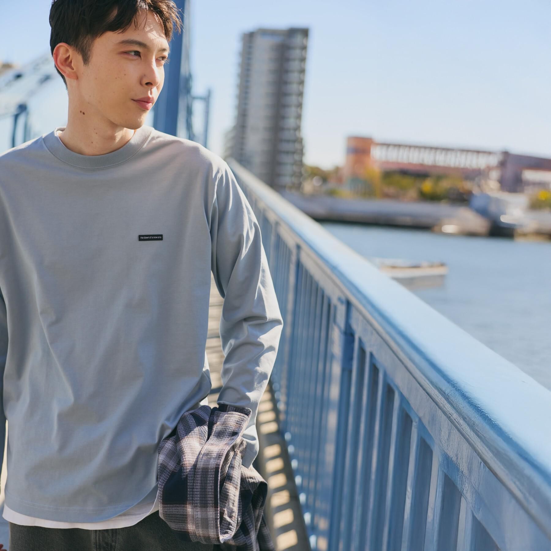 THE SHOP TK「【スタイルを選ばず着られる】ワンポイント 長袖Tシャツ 洗濯機OK/UVカット/毛玉になりにくい」|Tシャツ・カットソー|