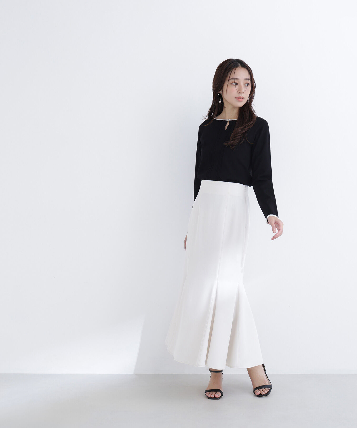  「バイカラーフロントタックニット」|ニット・セーター|