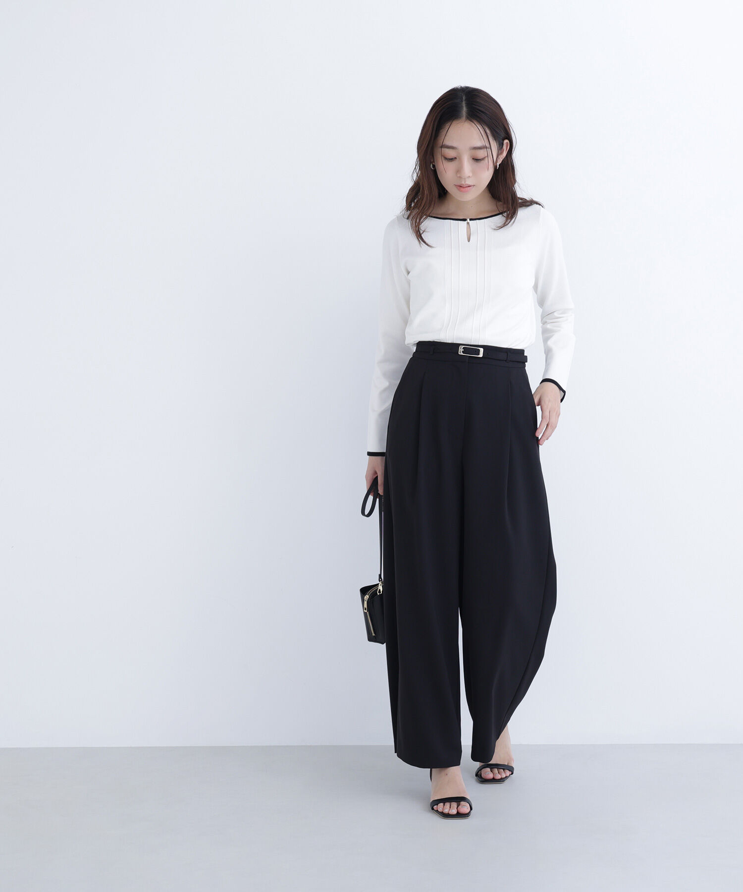  「バイカラーフロントタックニット」|ニット・セーター|