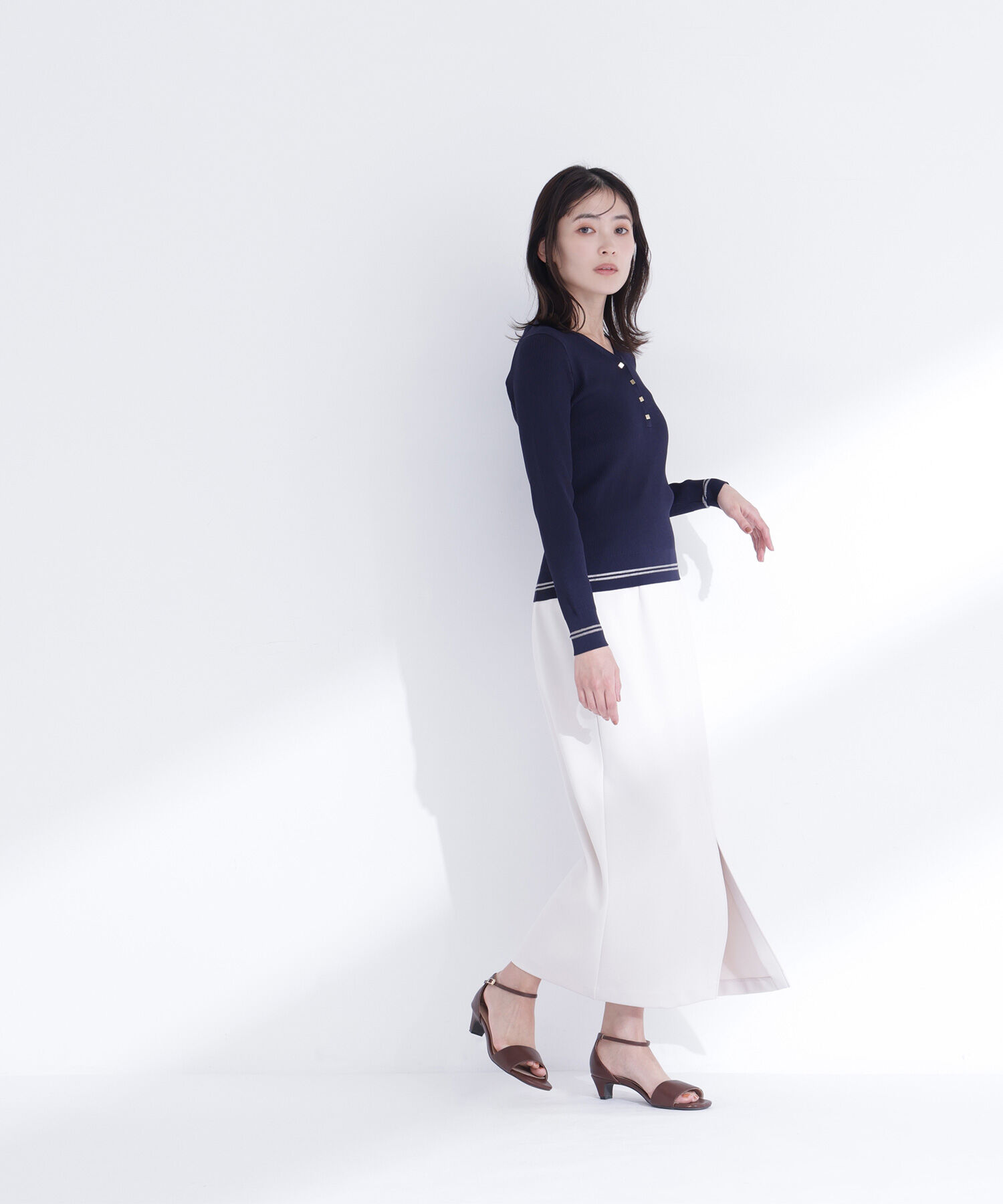  「メタルボタンシアーラインニット」|ニット・セーター|