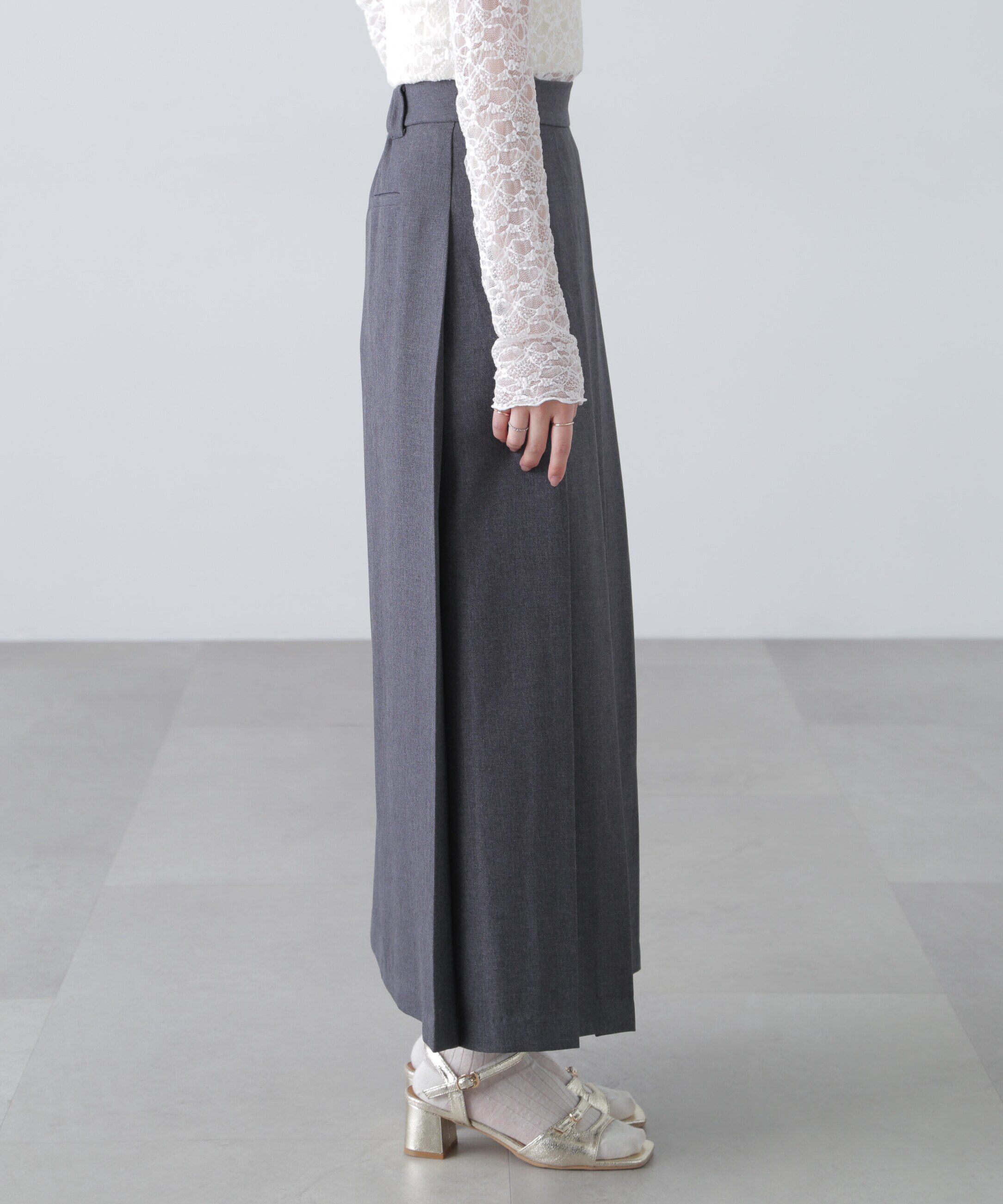  「フロントスリットプリーツロングスカート」|スカート|