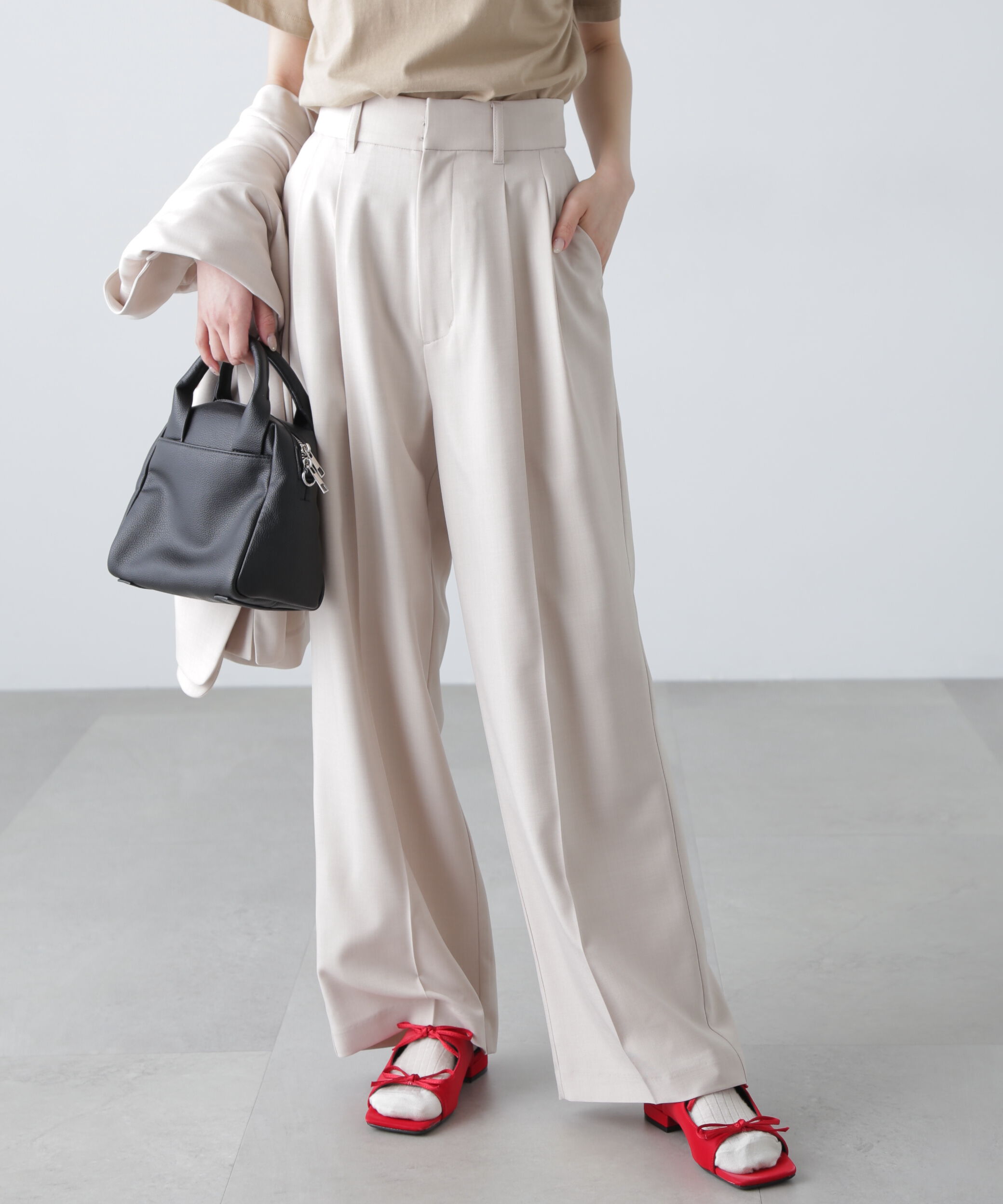  「梳毛調合繊タックワイドパンツ」|その他|