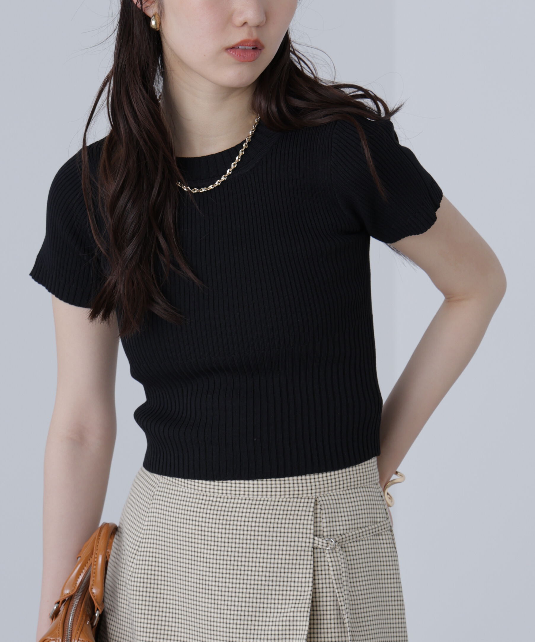  「ショート丈クルーネックリブニット」|ニット・セーター|ブラック