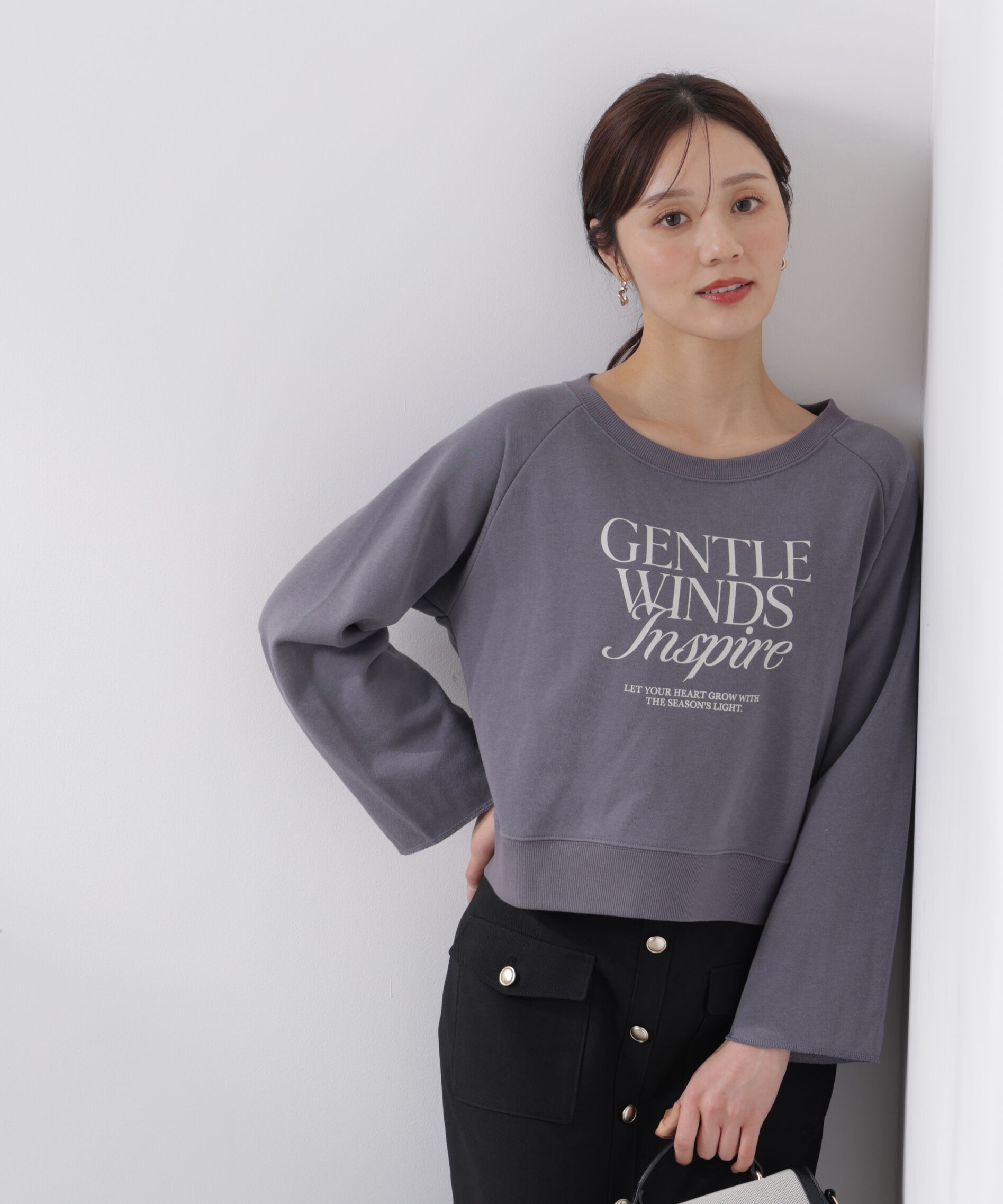 PROPORTION BODY DRESSING「＜ウォッシャブル＞〈a/mie〉ラグランロゴトップス　26SS」|Tシャツ・カットソー|