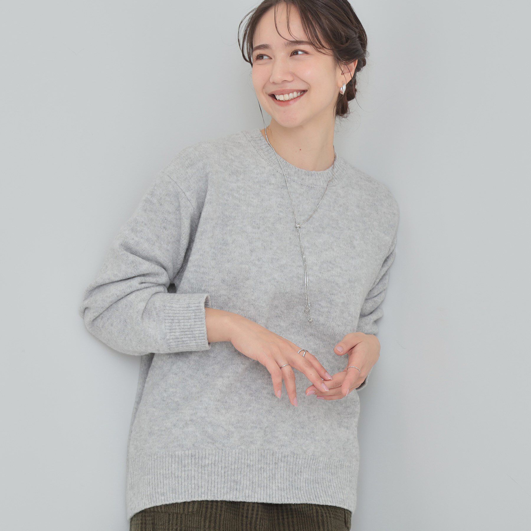 SHOO･LA･RUE「【洗濯機可】選べる８色で色違いも欲しくなる ふんわりゆるニット」|ニット・セーター|ライトグレー(011