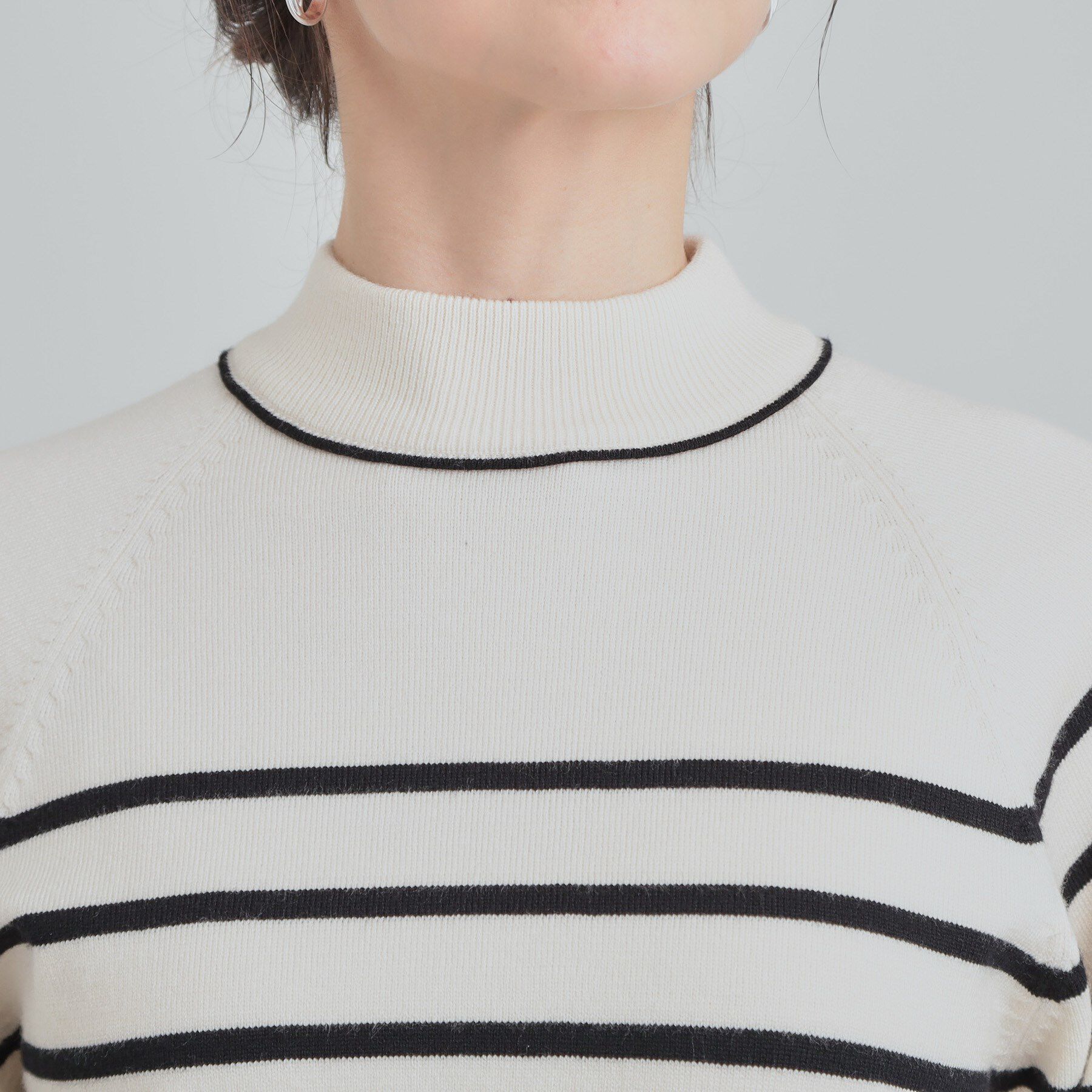 SHOO･LA･RUE「【洗濯機可/吸湿発熱】チクチクしにくいもちもちハイネックニット」|ニット・セーター|