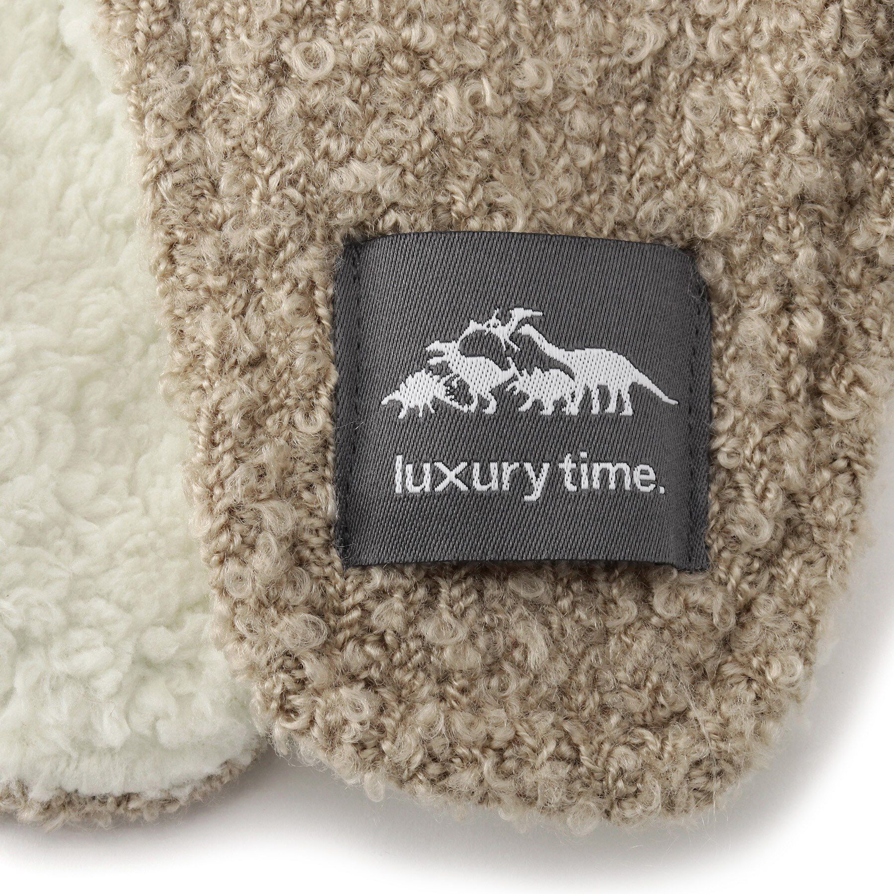 SHOO･LA･RUE「恐竜なりきり耳あて付きニット帽子」|ニット帽|