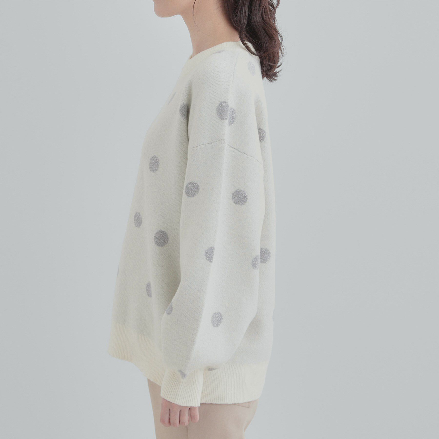 SHOO･LA･RUE「【S-LL/洗濯機可】体型カバーができる 大人のドット柄ニット」|ニット・セーター|