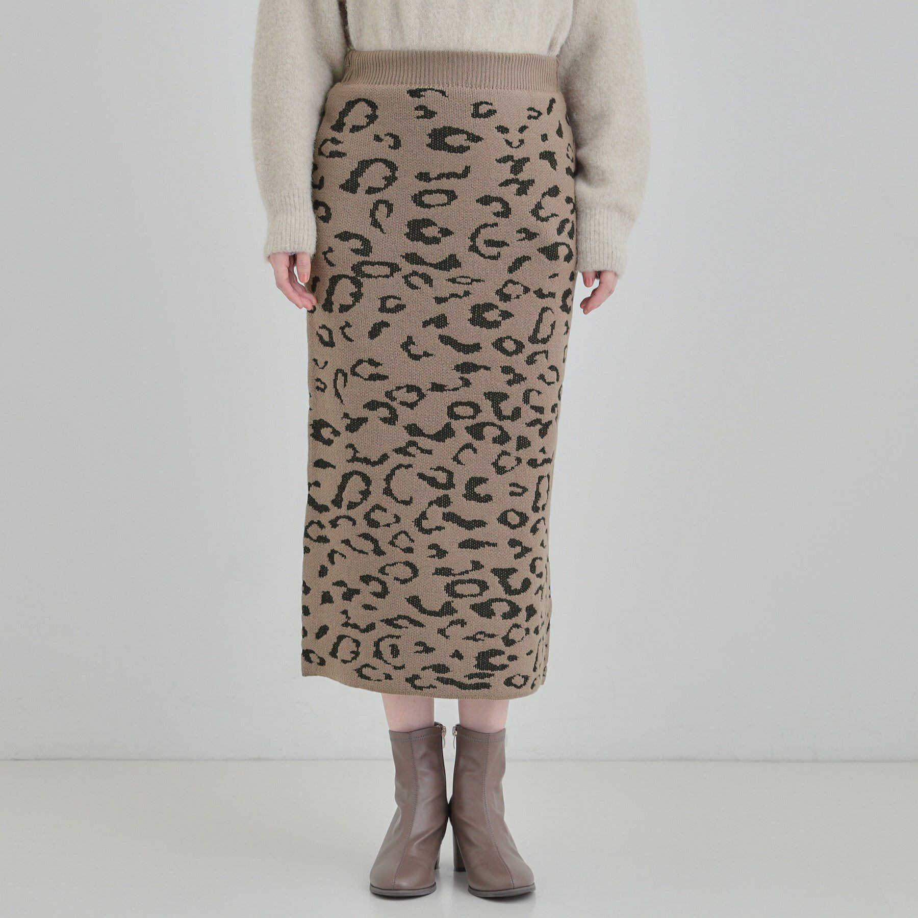 SHOO･LA･RUE「【S-LL】シンプルコーデが惹き立つ レオパード柄ニットナロースカート」|スカート|