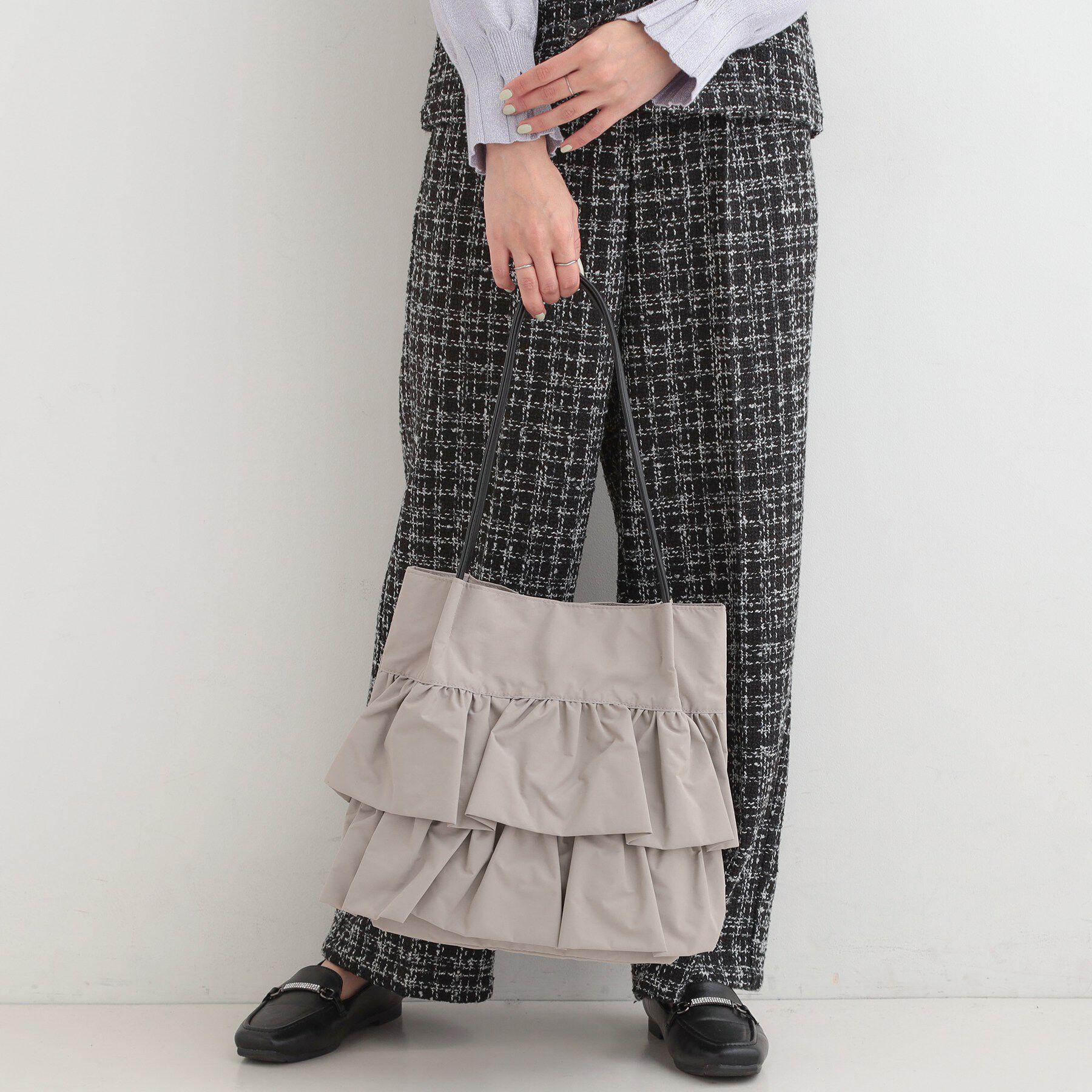 SHOO･LA･RUE「【撥水】つまみハンドルフリルトートバッグ」|トートバッグ|