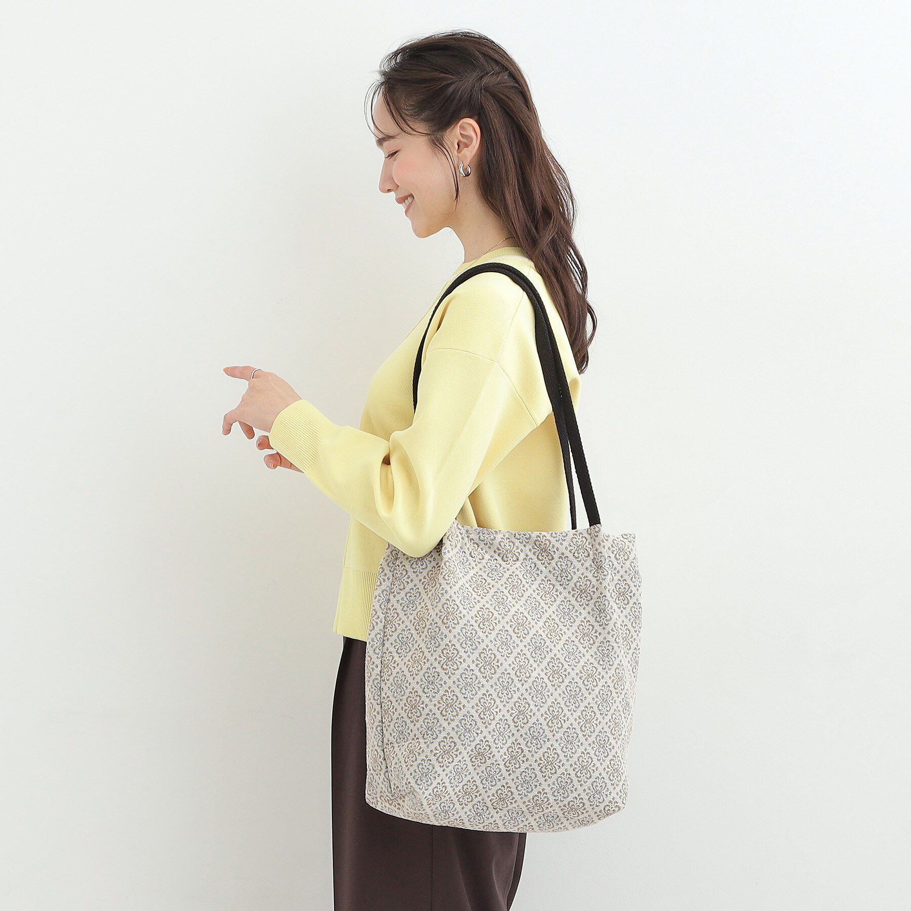 SHOO･LA･RUE「【インド製/選べる4柄】ジャカードトートバッグ」|トートバッグ|ベージュ(452)