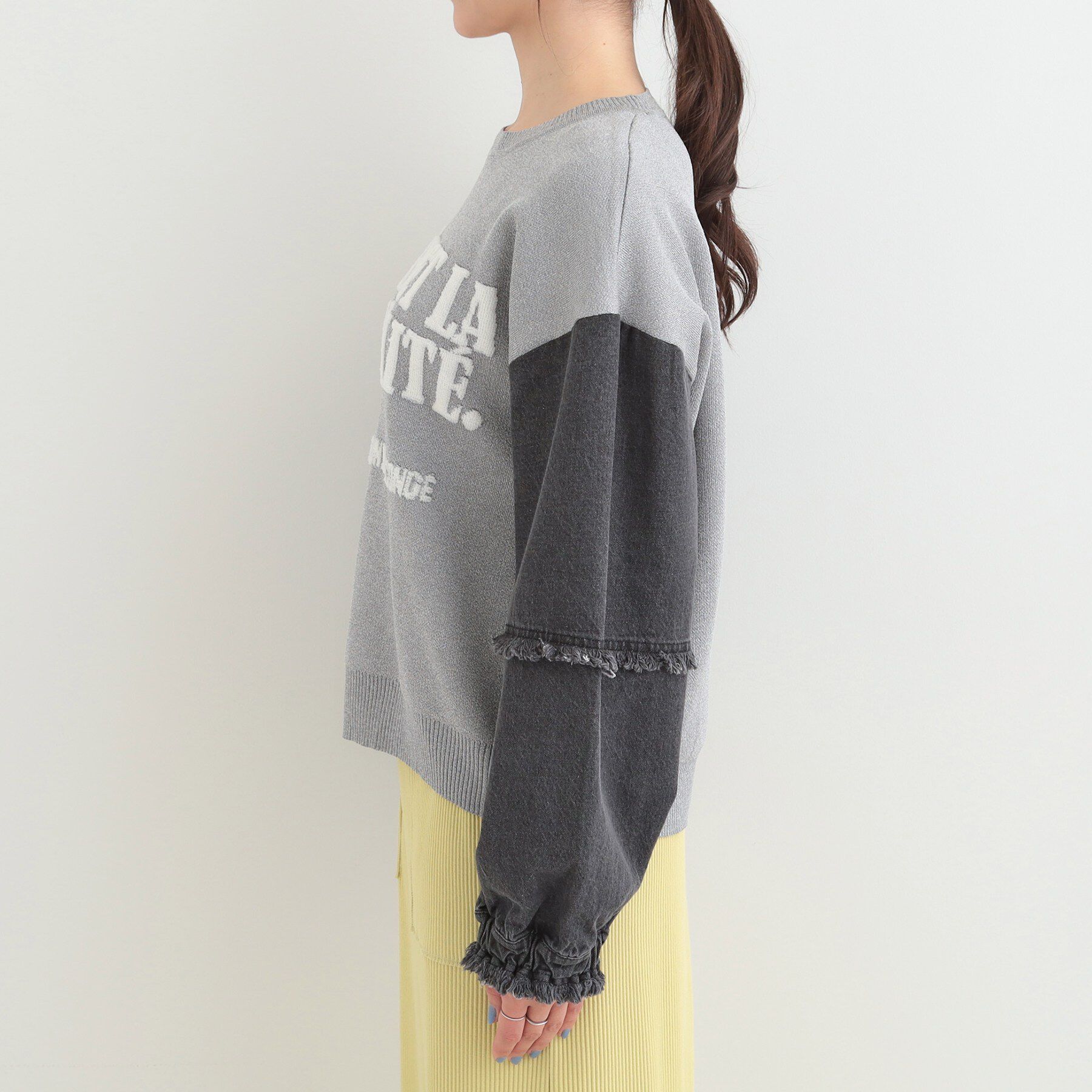 SHOO･LA･RUE「デニム袖切替ロゴニット」|ニット・セーター|