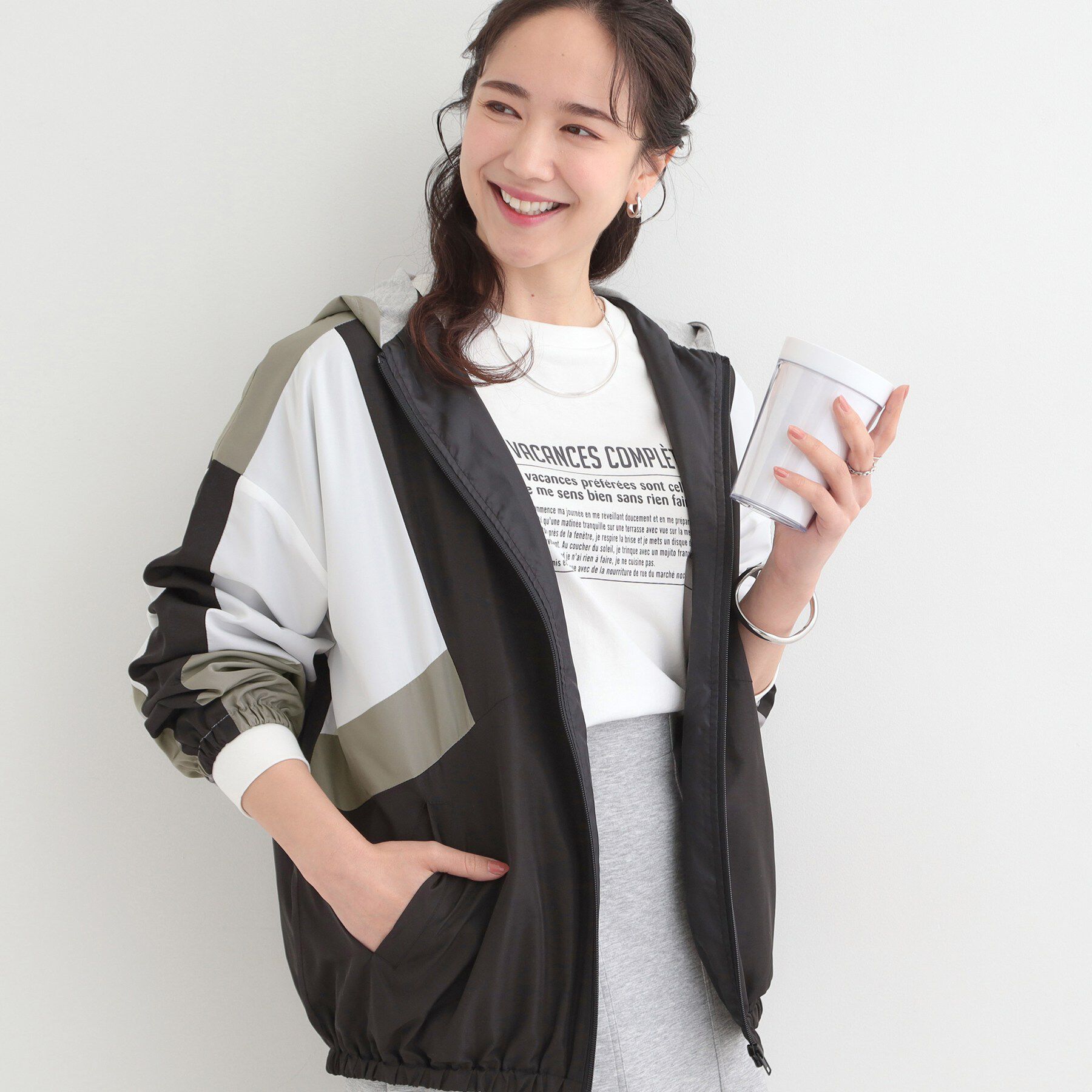 SHOO･LA･RUE「【S-LL】大人スポーティ　配色フードブルゾン」|ブルゾン・スタジャン|ブラック(519)