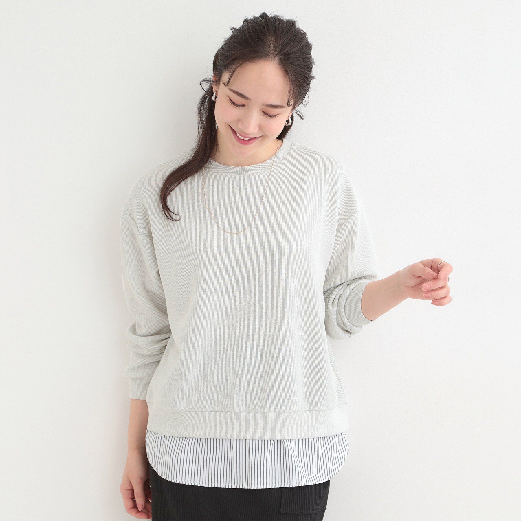 SHOO･LA･RUE「【洗濯機可】1枚でサマ見え ラメニットソー レイヤード風トップス」|Tシャツ・カットソー|