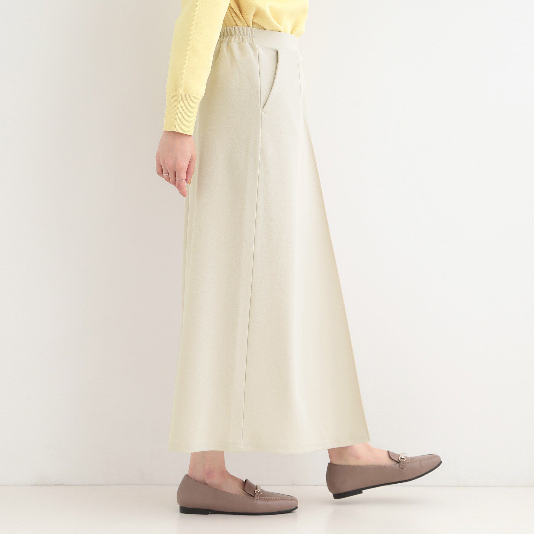 SHOO･LA･RUE「【洗濯機可/S-LL】腰まわりを自然にカバーする ラップ風ナロースカート」|スカート|