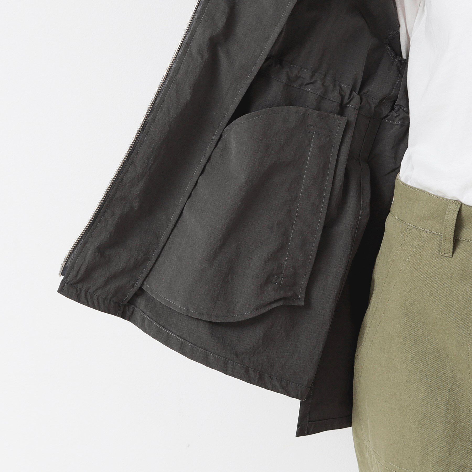 Dessin「ウエストドロストフーデットブルゾン（S～L）」|ブルゾン・スタジャン|