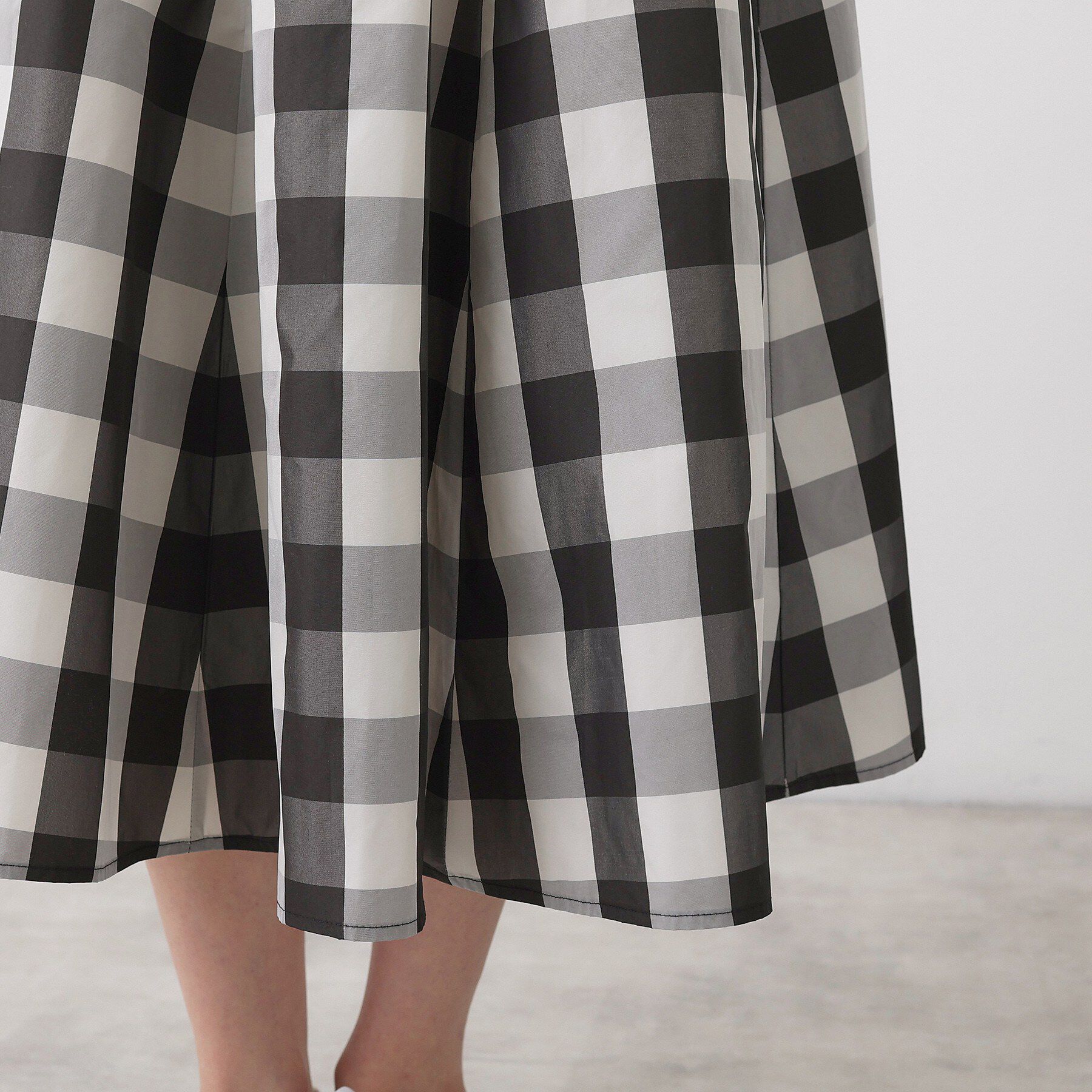 Dessin「【ウエストゴム/洗える】メモリータフタフレアスカート」|スカート|