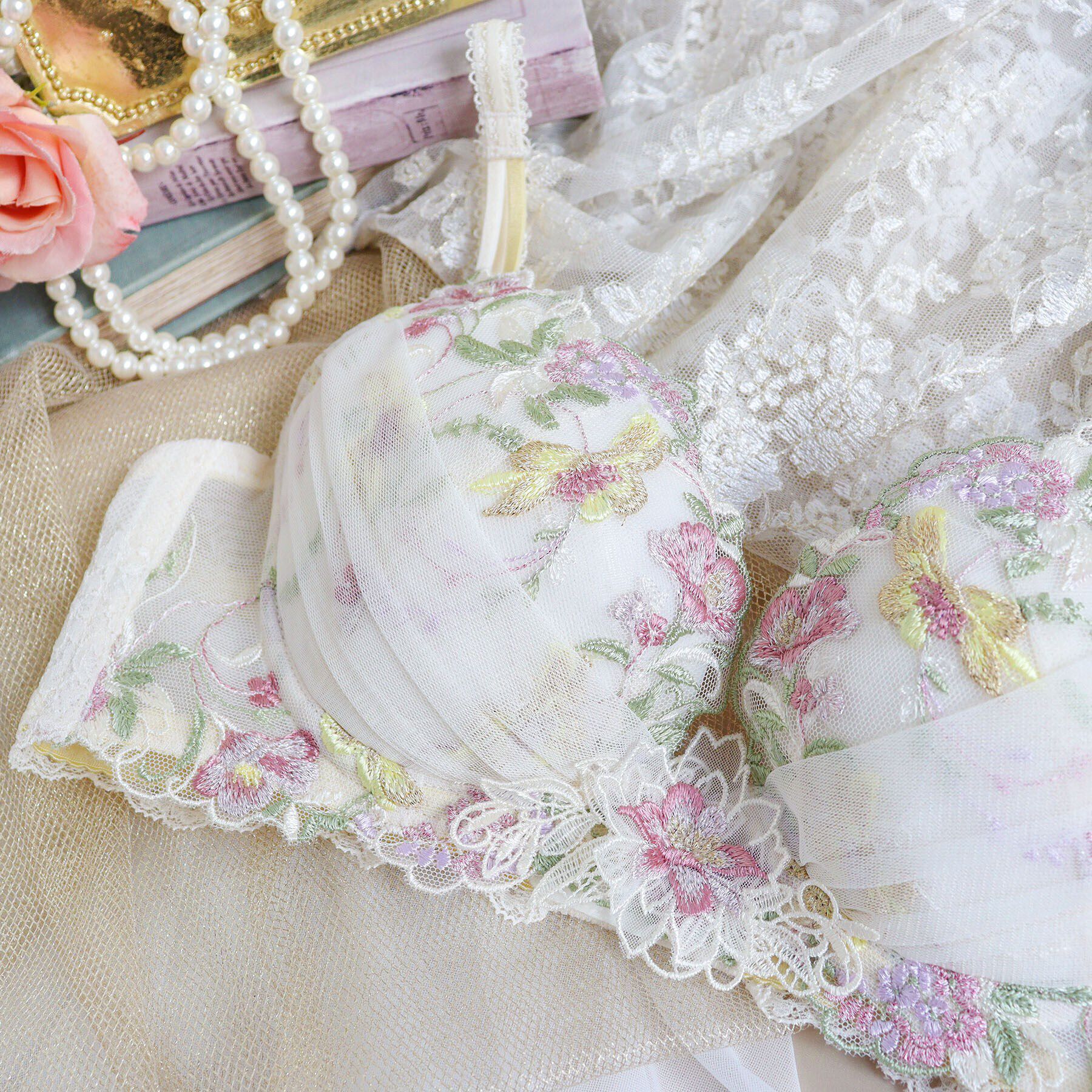 Risa Magli「アイリィー ブラジャー（G-H）＜V Make Type＞」|インナー|