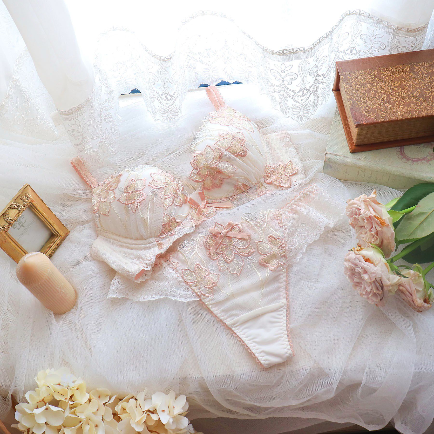 Risa Magli「アデリーノ ブラジャー （B-D） ＜V Make Type＞」|インナー|