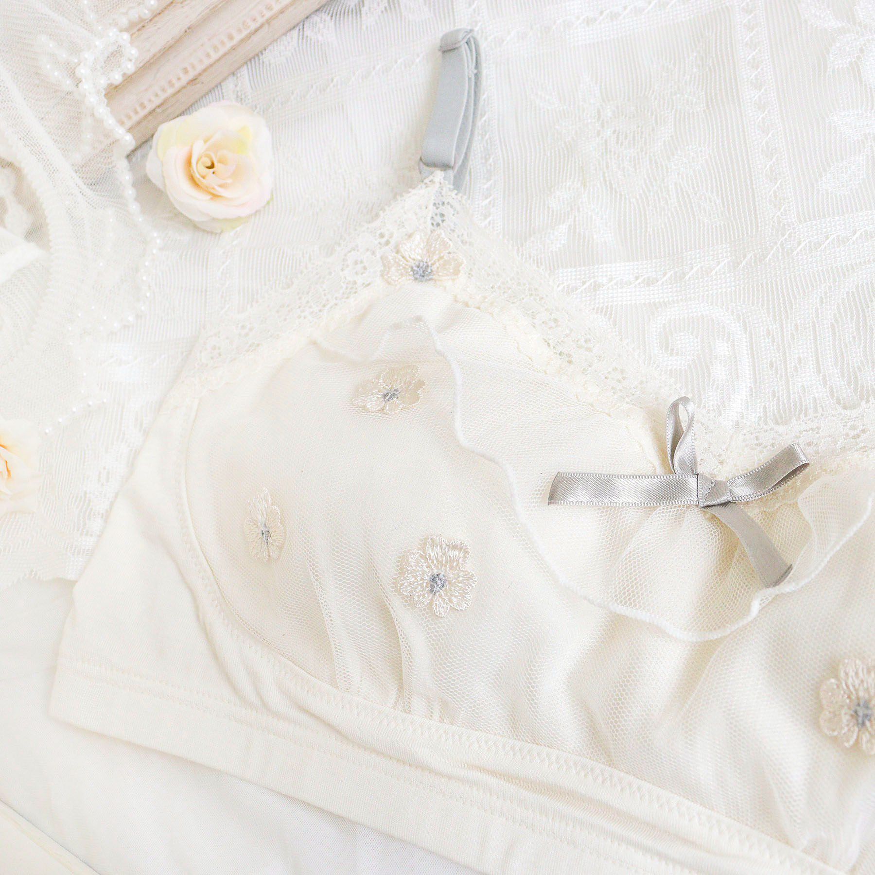 Risa Magli「ラーレ おやすみブラ (M-L)」|インナー|