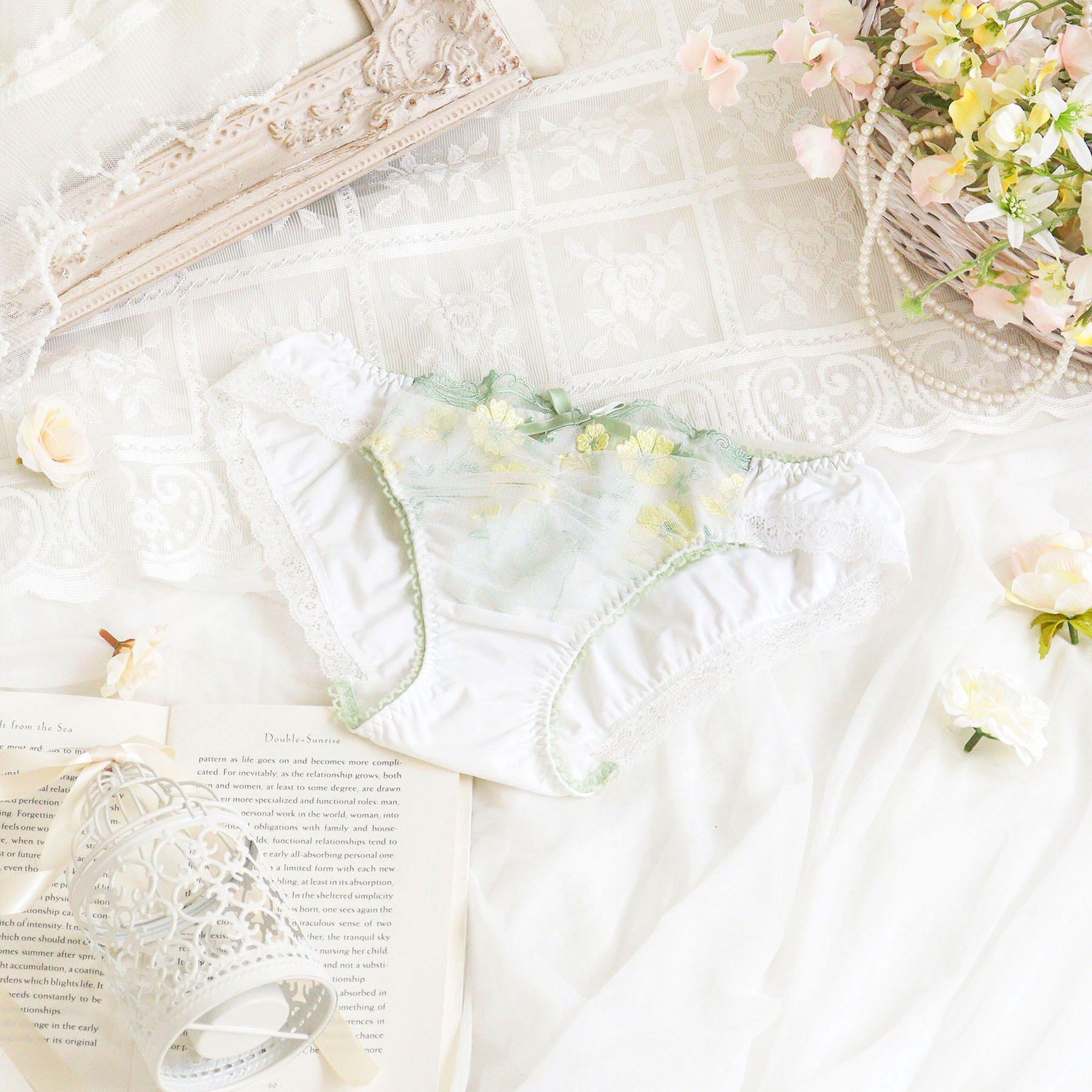 Risa Magli「ラーレ ノーマルショーツ」|インナー|イエロー(032)