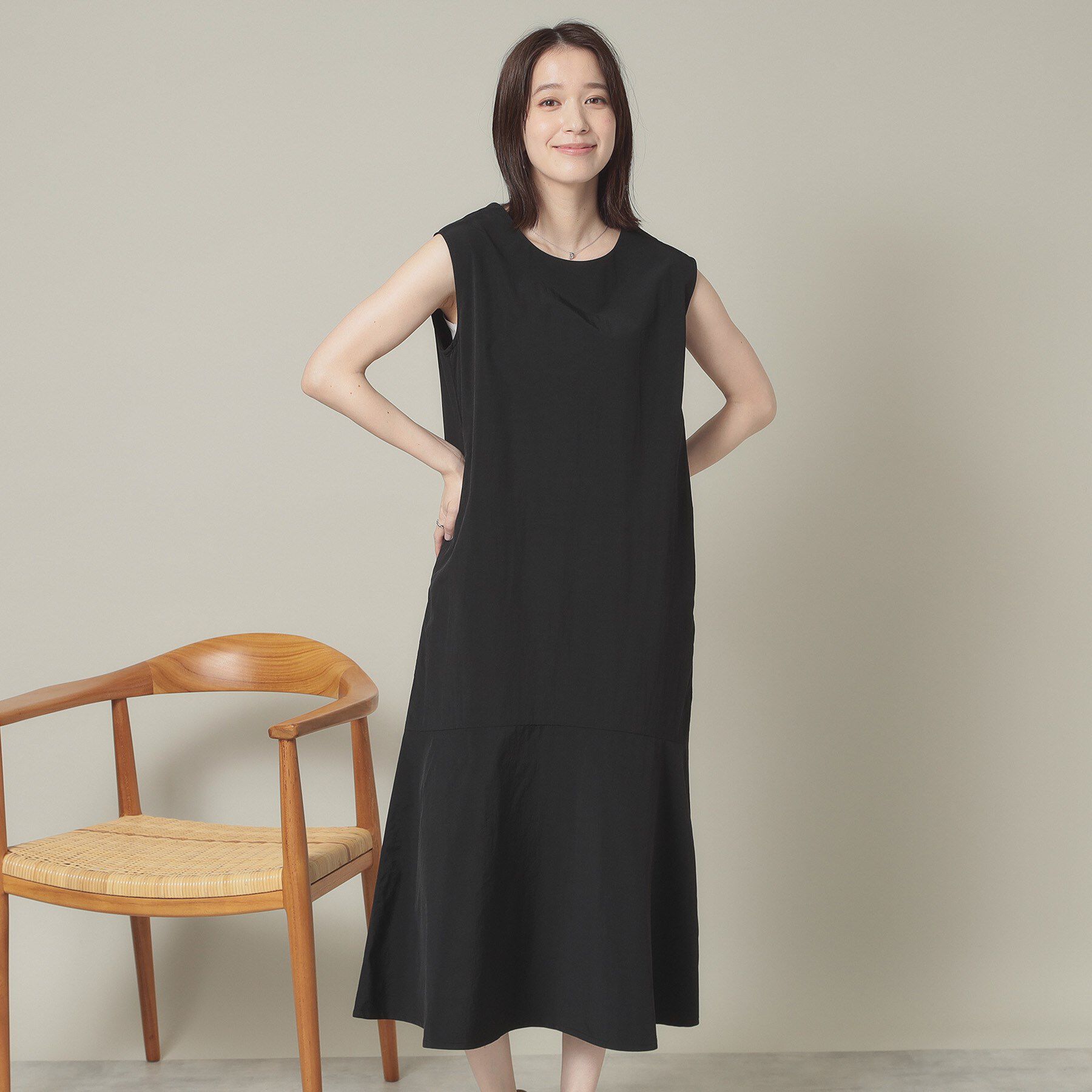 ITS&rsquo;DEMO「【撥水／洗濯機OK】ペプラムワンピース＜旅服シリーズ＞」|ワンピース|ブラック(019)