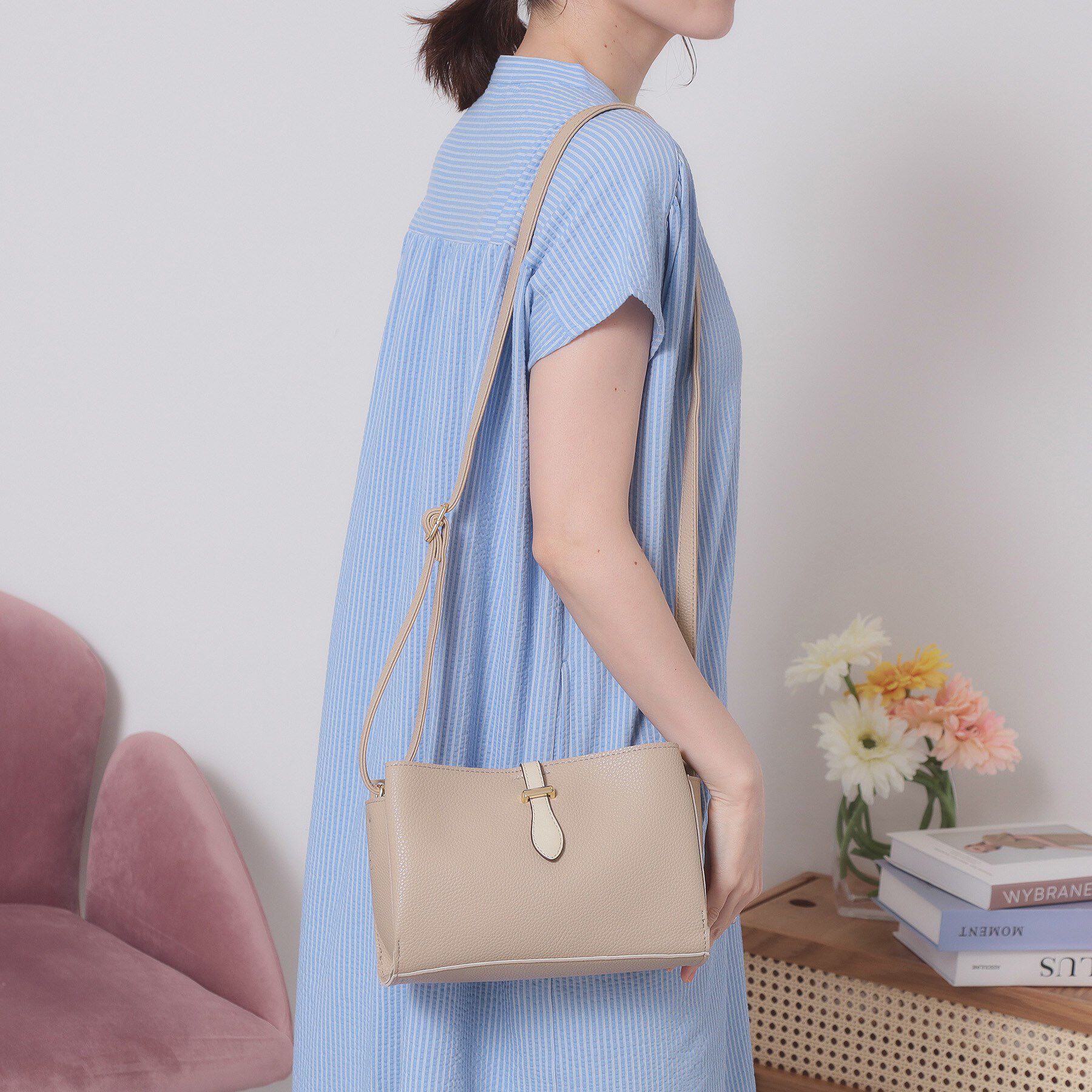 ITS&rsquo;DEMO「ベルト三層横型ショルダー」|ショルダー・メッセンジャー|ライトベージュ(05