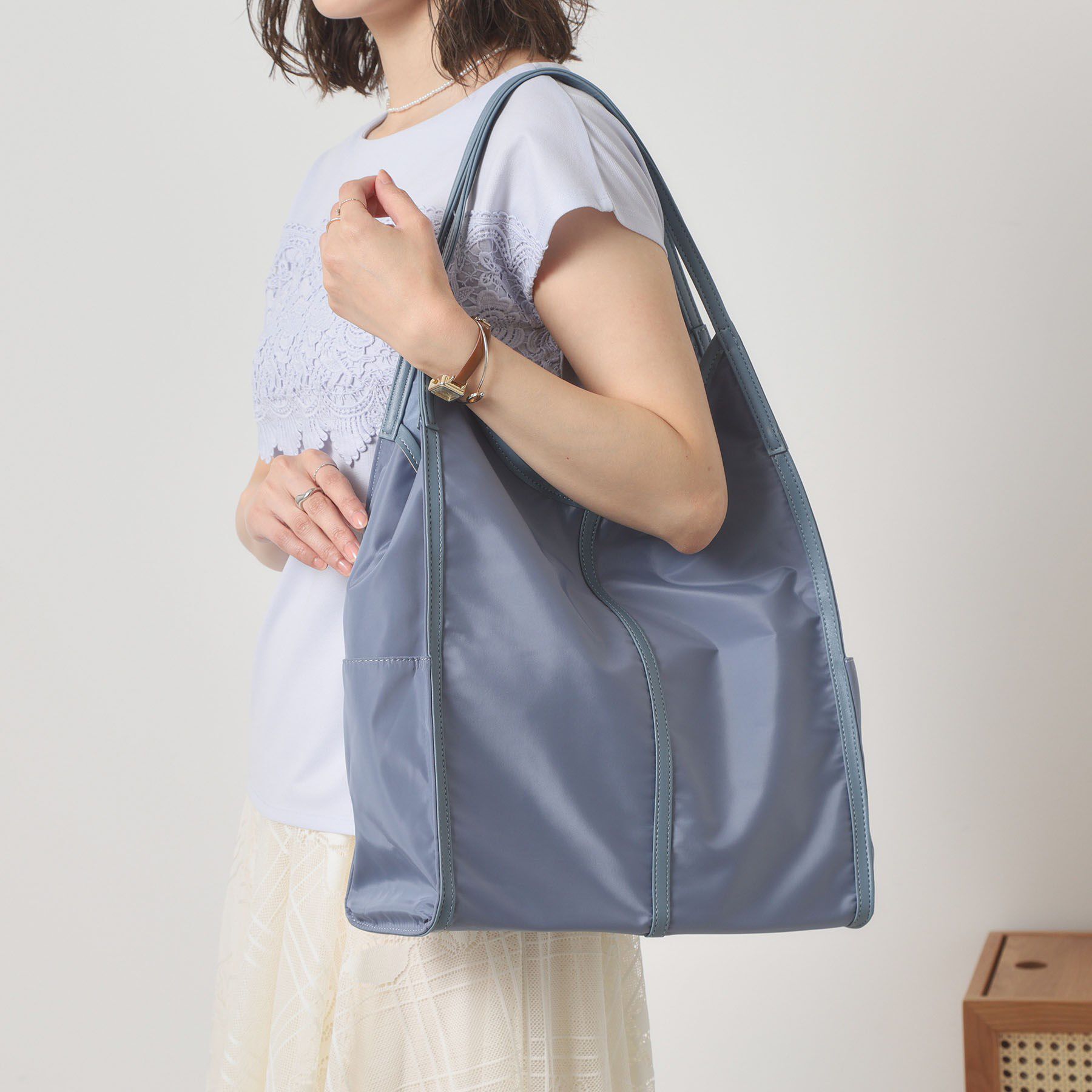 ITS&rsquo;DEMO「【A4対応／9ポケット】合皮パイピング多ポケトート」|トートバッグ|ブルー(092)