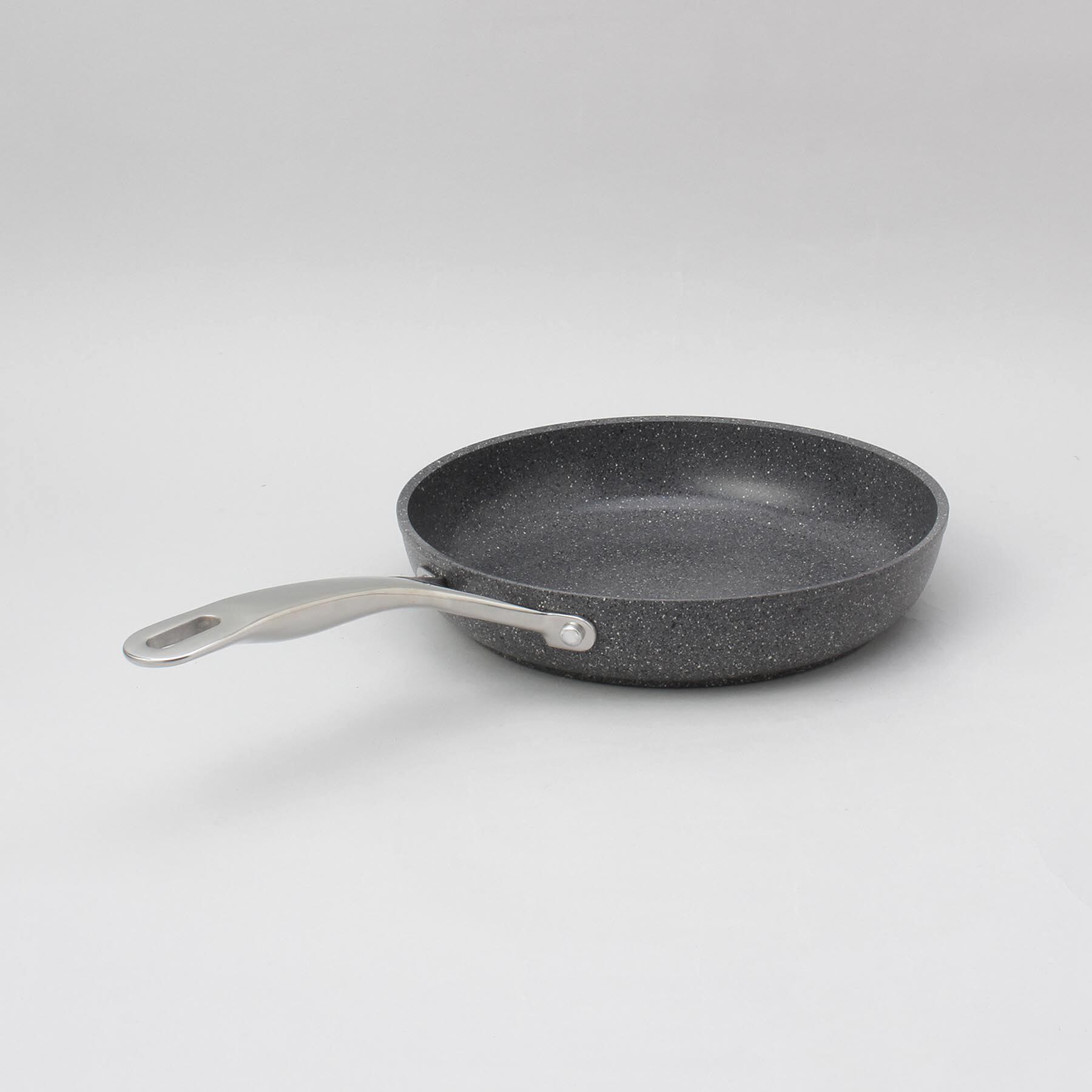 212 KITCHEN STORE「サリーナ セラミックフライパン 26センチ ＜BALLARINI バッラリーニ＞」|食器・キッチングッズ|