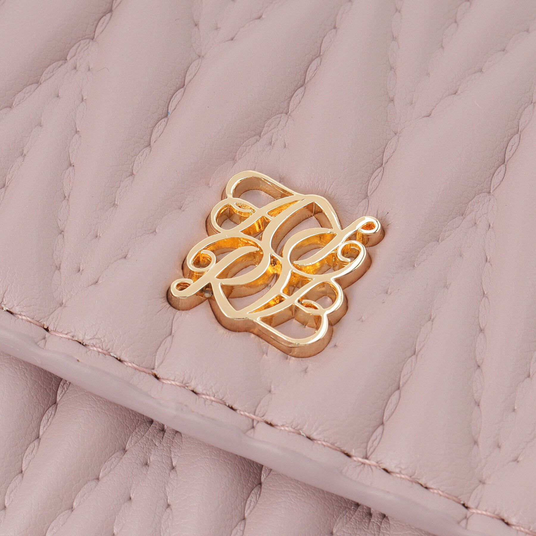 Ober Tashe「【新生活・新学期】キルティング ボックスコイン三つ折り財布 ミニ財布 ミニウォレット」|財布|