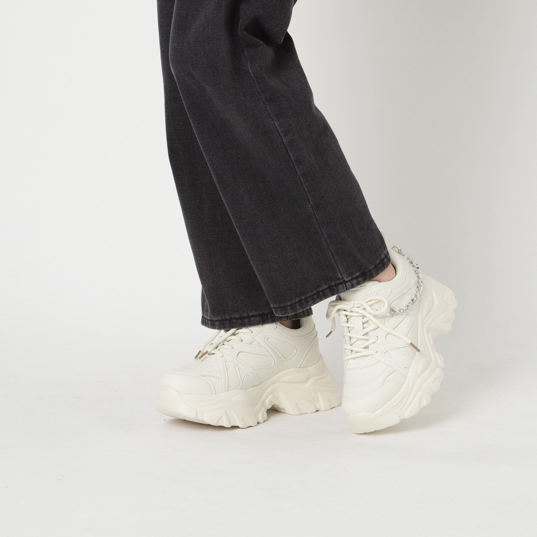 csT&P「【2WAYチェーン付き】軽量ボリュームソール厚底スニーカー」|スニーカー|