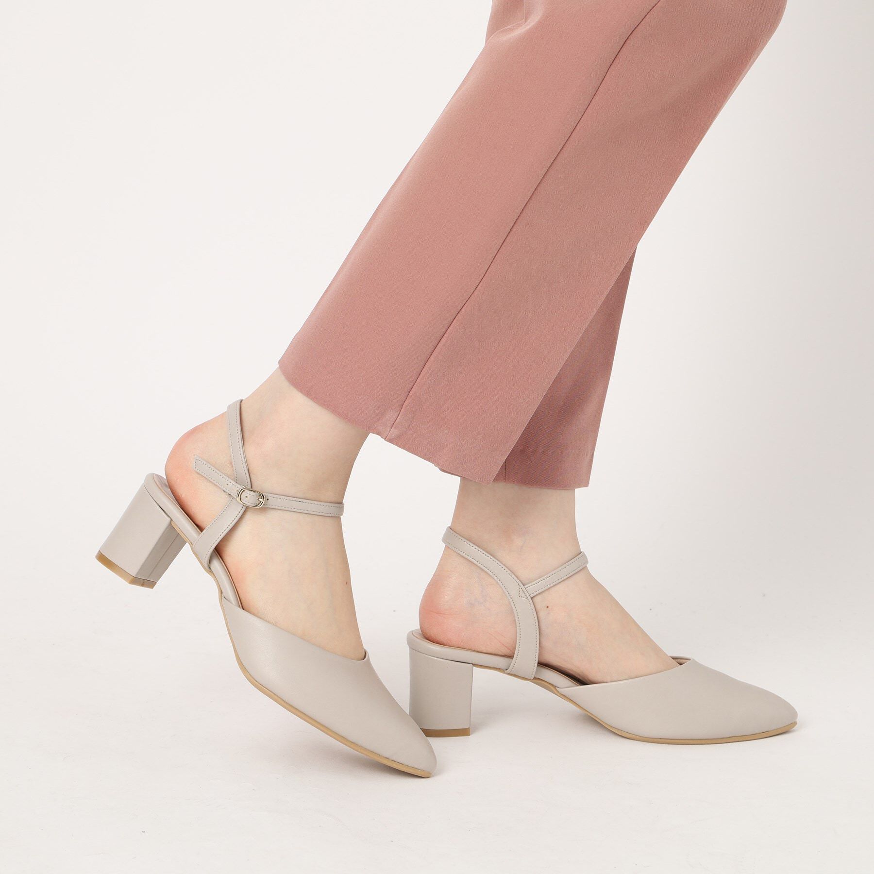 ESPERANZA「アンクルストラップパンプス」|パンプス|