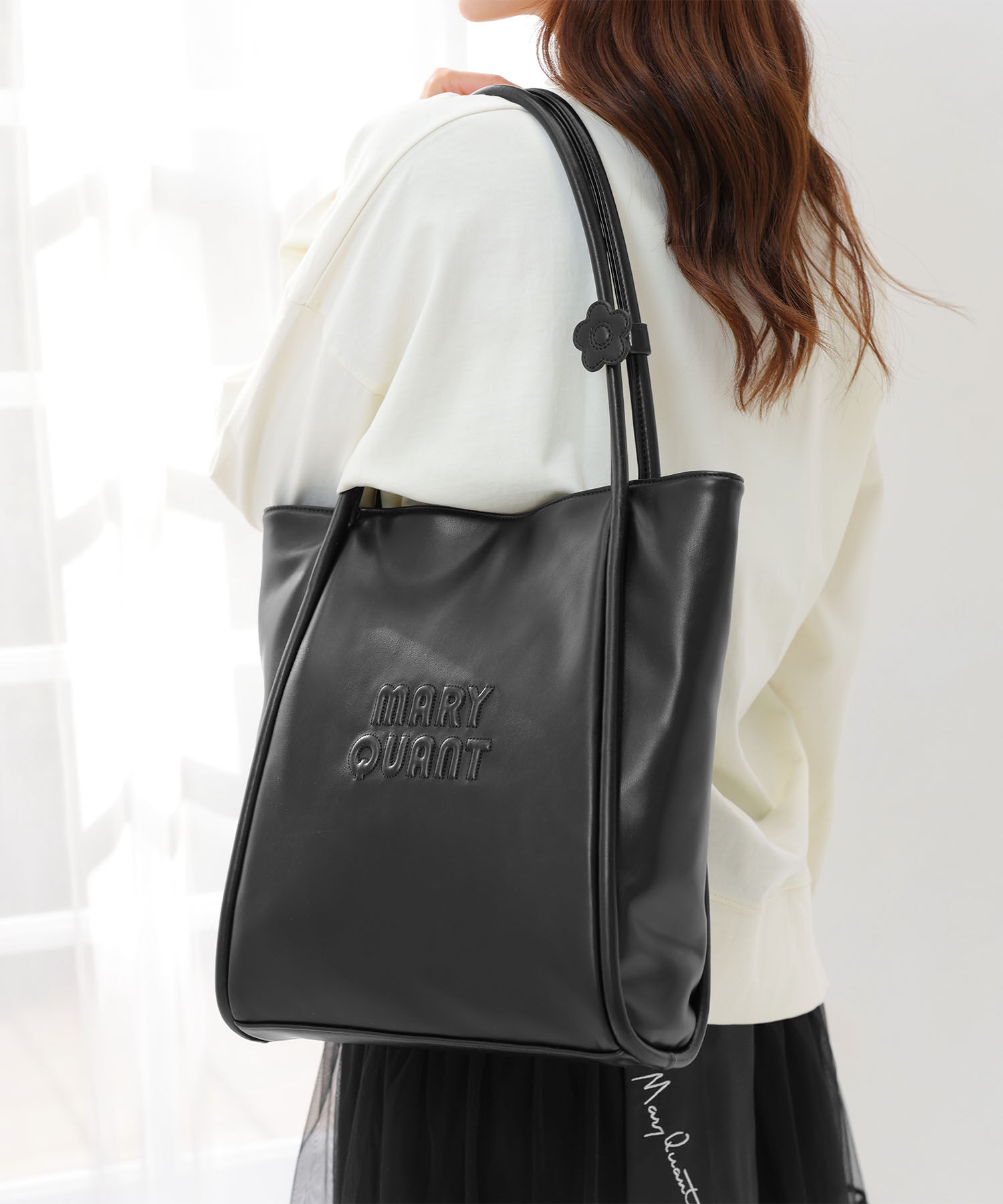 MARY QUANT「デイジーパッチムーヴ トート」|トートバッグ|ブラック