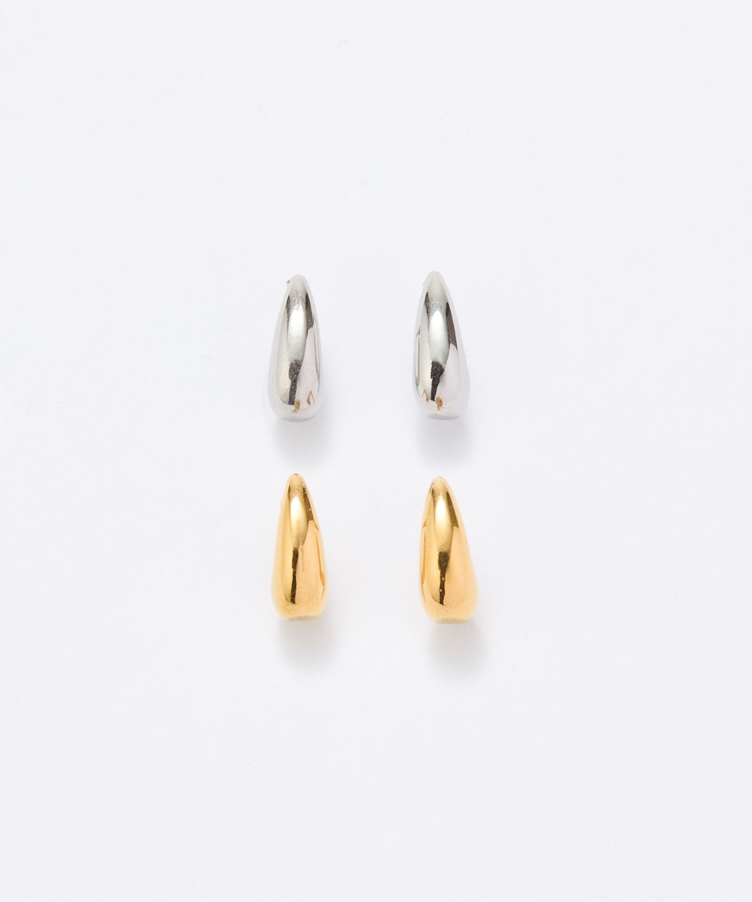 Phoebe「【金属アレルギー対応】ドロップハーフフープミニピアス　ゴールド/サージカルステンレス」|ピアス|