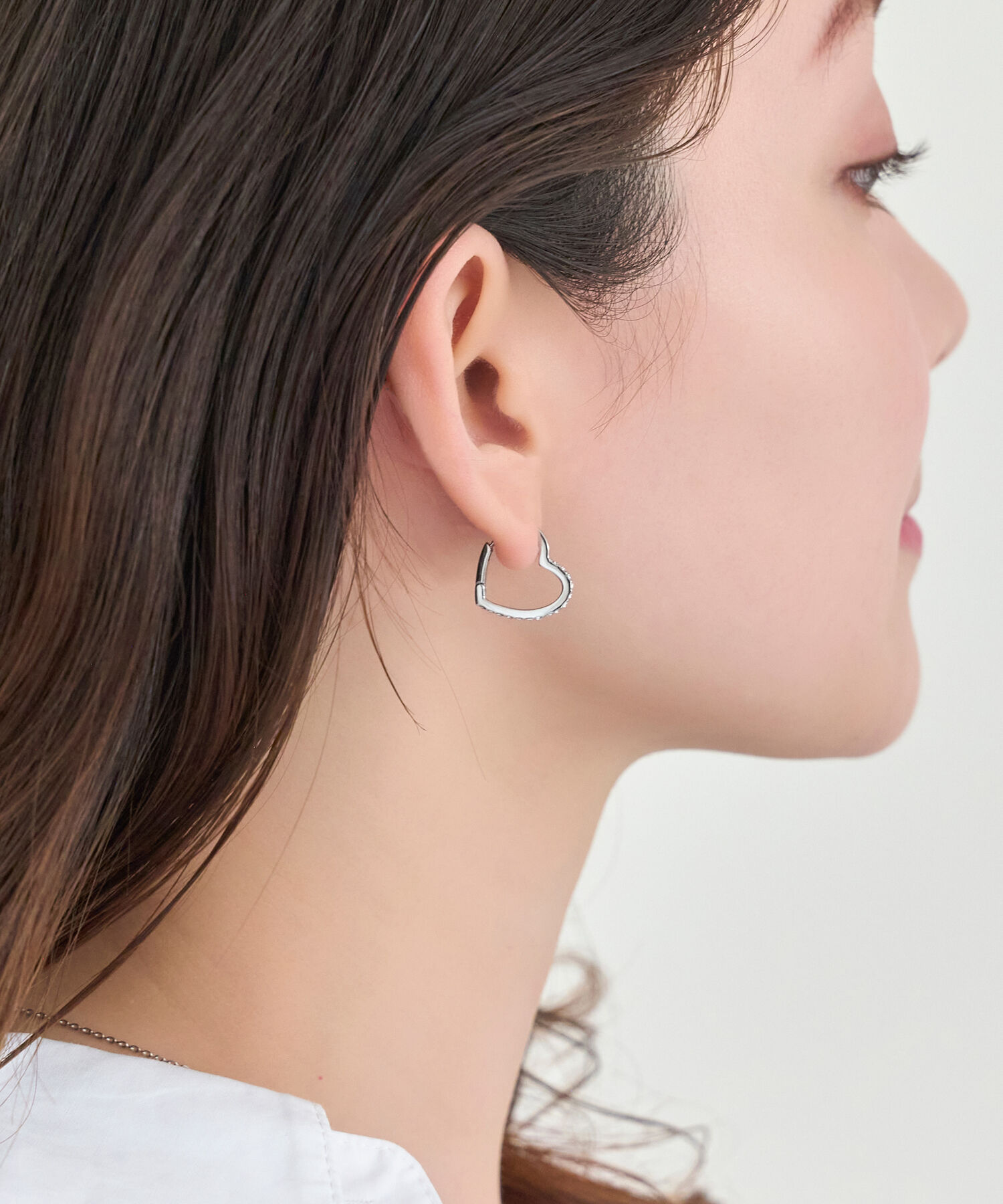 Phoebe「【金属アレルギー対応】ワンタッチライナーハートビジューフープピアス　シルバー」|ピアス|