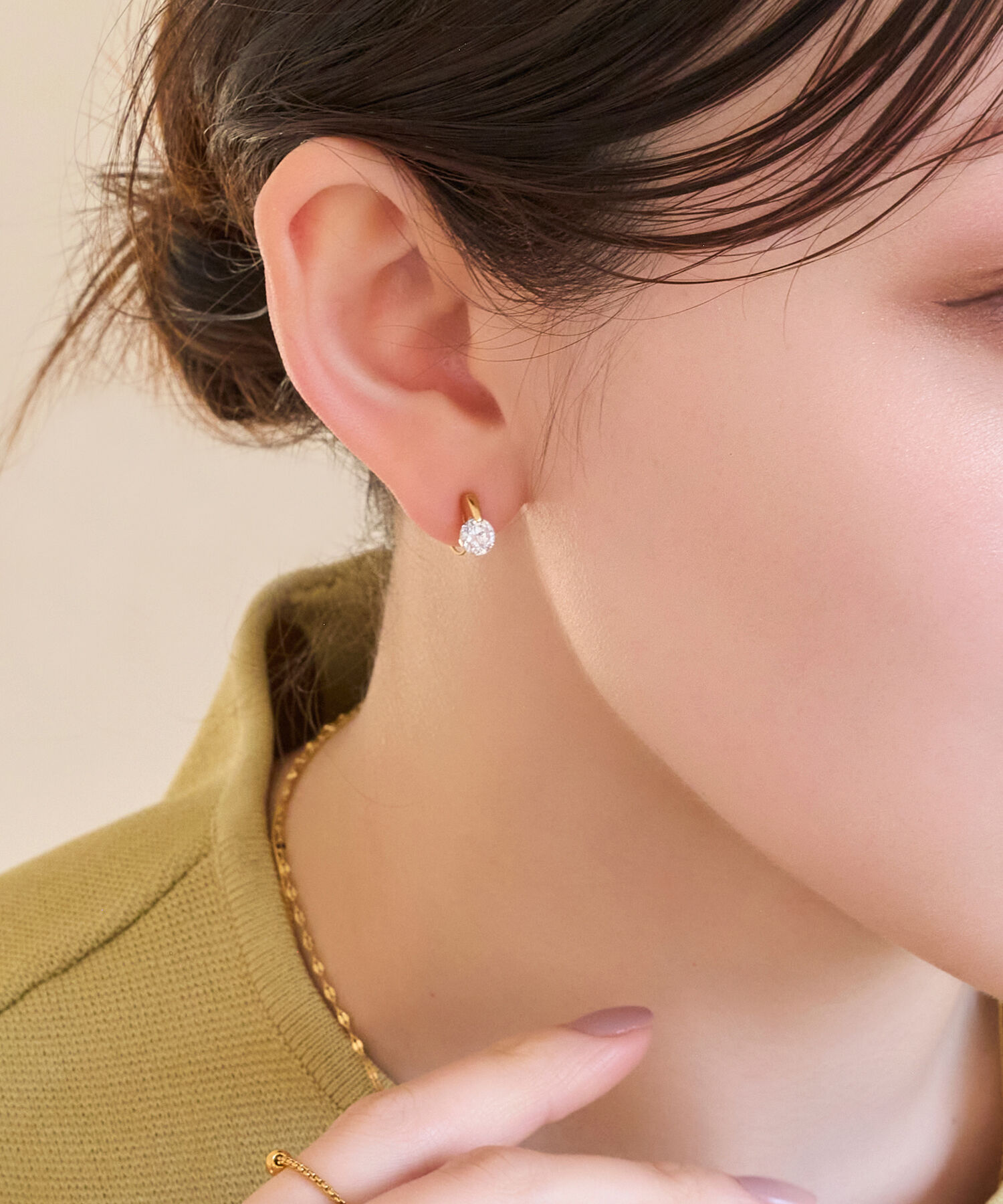 Phoebe「【痛くないシリーズ/金属アレルギー対応】スターリスビジューライトフィットイヤリング　ゴールド」|イヤリング|