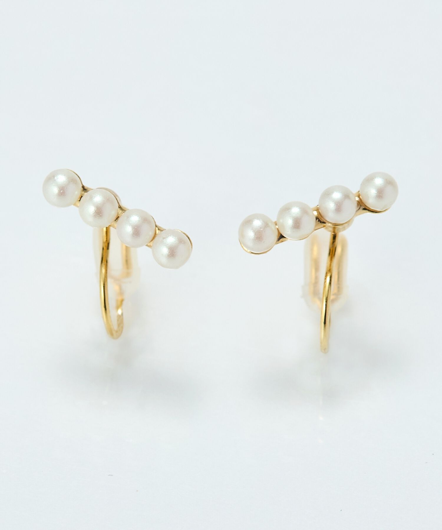 Phoebe「【痛くないシリーズ/金属アレルギー対応】バランスパールライトフィットイヤリング　ゴールド」|イヤリング|