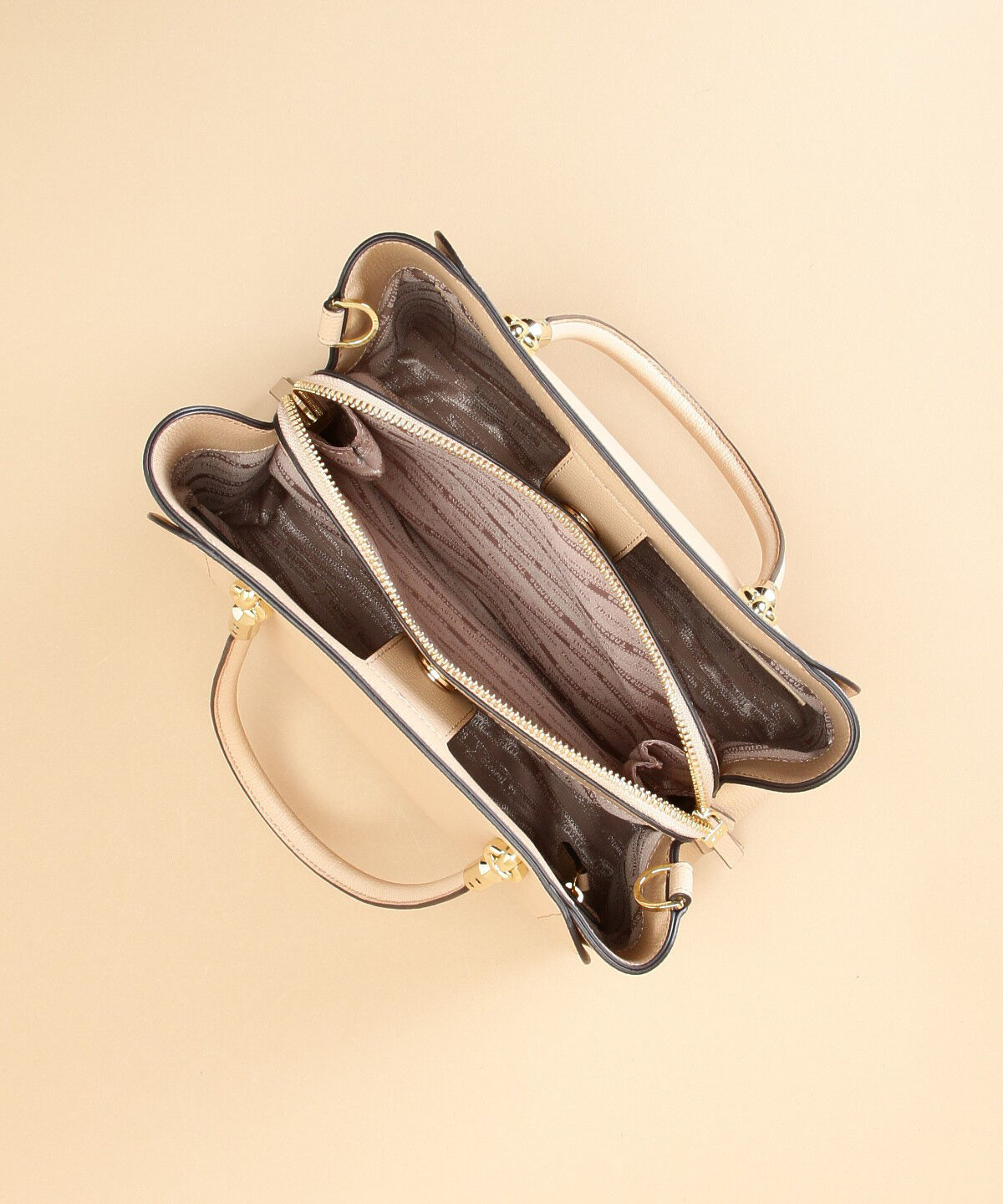 Samantha Thavasa「アベクトワ レザースクエアトートバッグ 小サイズ」|トートバッグ|