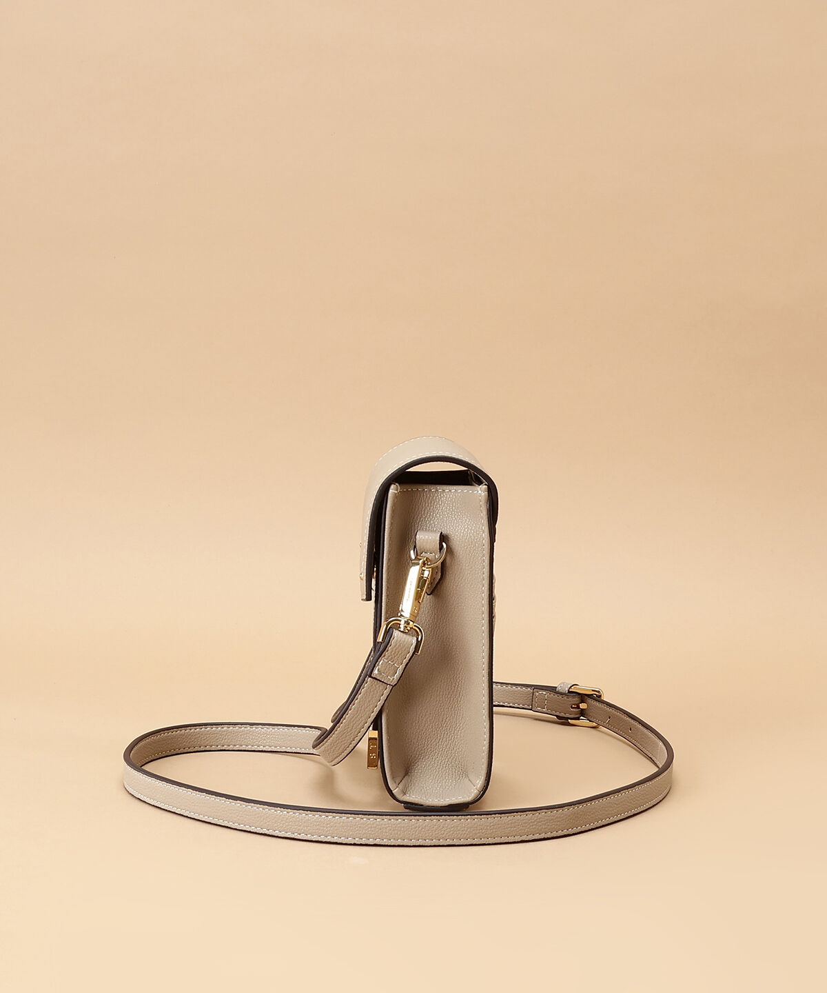 Samantha Thavasa「カードスロット付きシンプルスマホショルダー」|ショルダー・メッセンジャー|