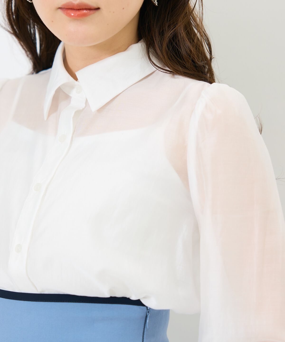 アンドクチュール「リボンタイ付きオーガンジーシャツ」|シャツ・ブラウス|