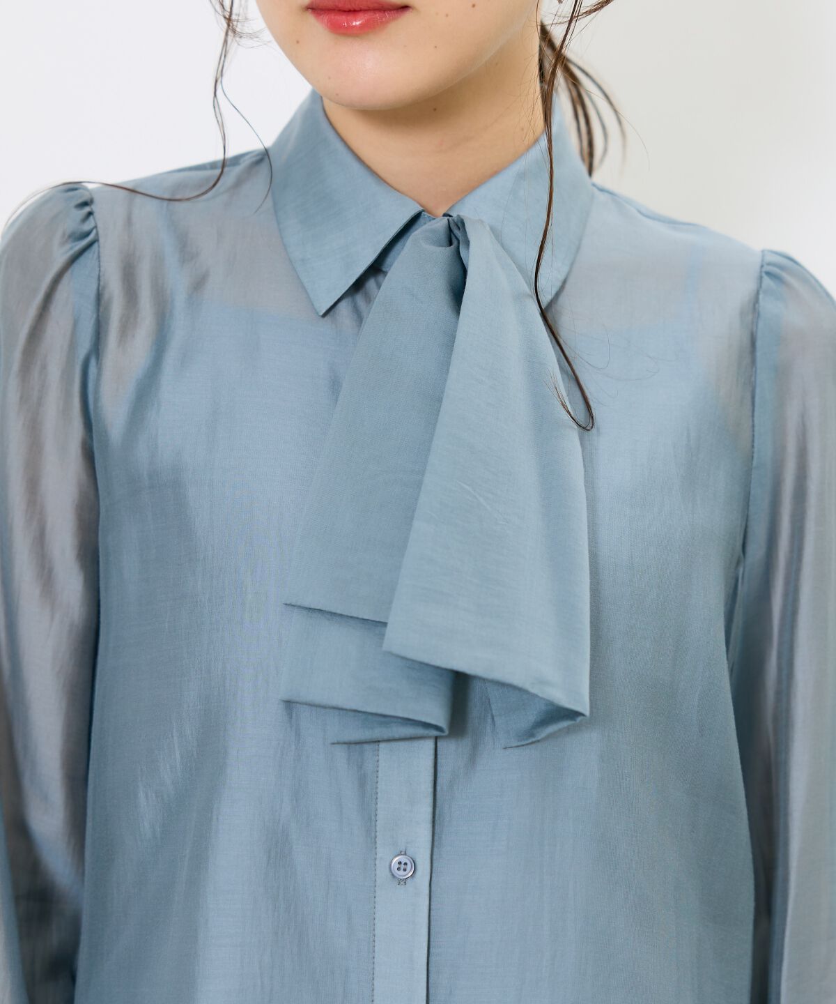 アンドクチュール「リボンタイ付きオーガンジーシャツ」|シャツ・ブラウス|