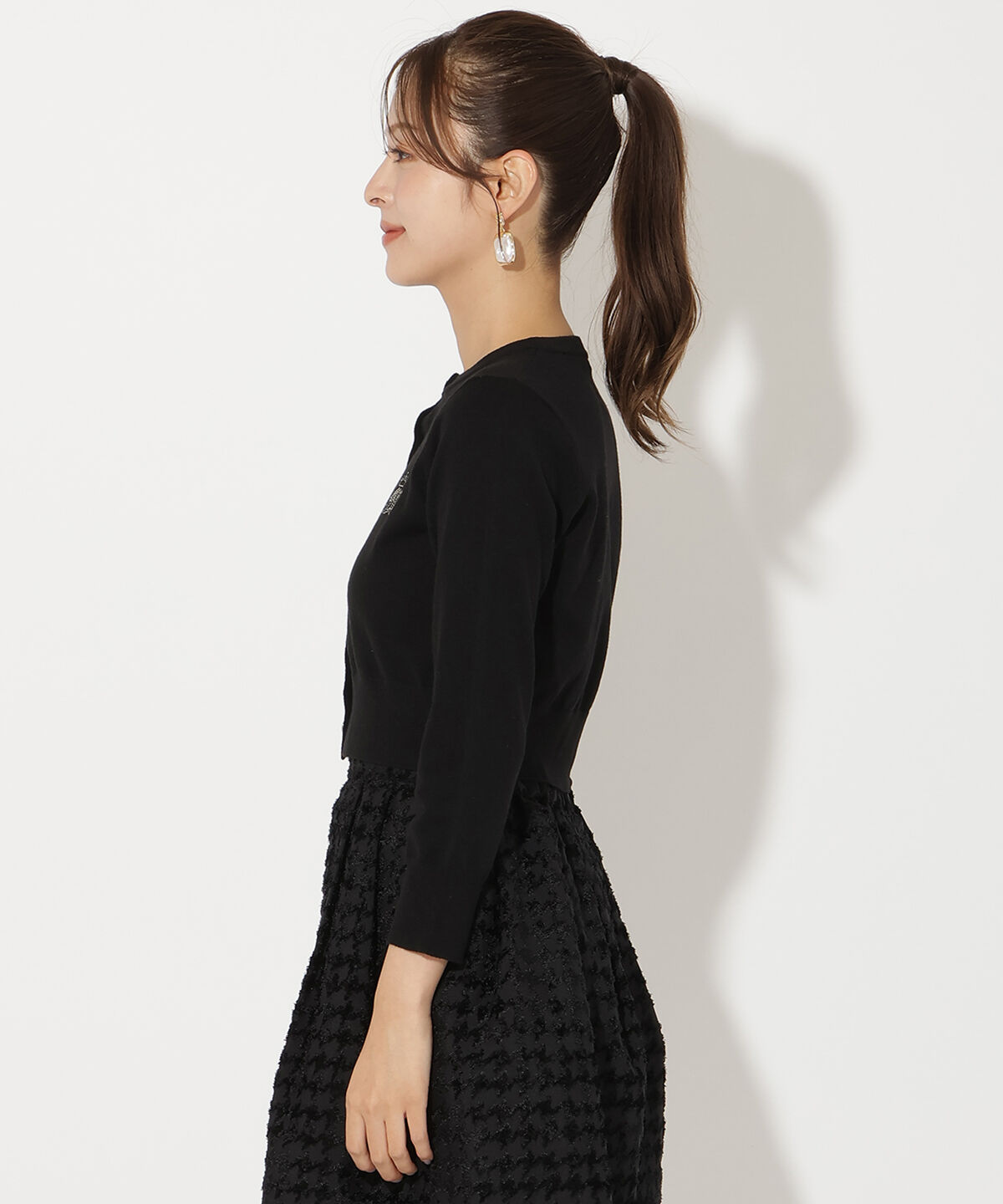 アンドクチュール「刺繍クルーネックカーディガン」|カーディガン|