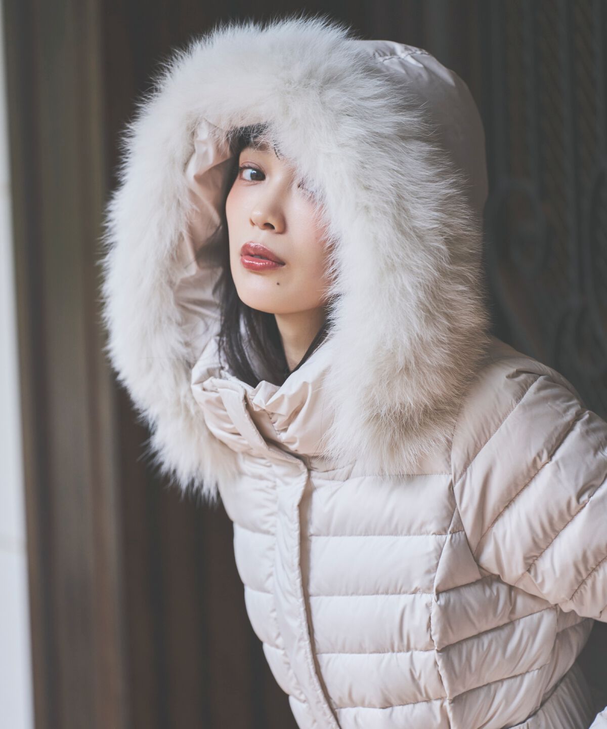 アンドクチュール「ベルト付きFOXファーミドル丈ダウン」|ダウン|