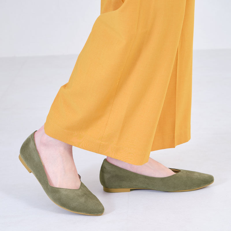 ORiental TRaffic「【跳べるパンプス/シリーズ累計150万足突破】ポインテッドトゥフラット/R-3205」|パンプス|KHAKI