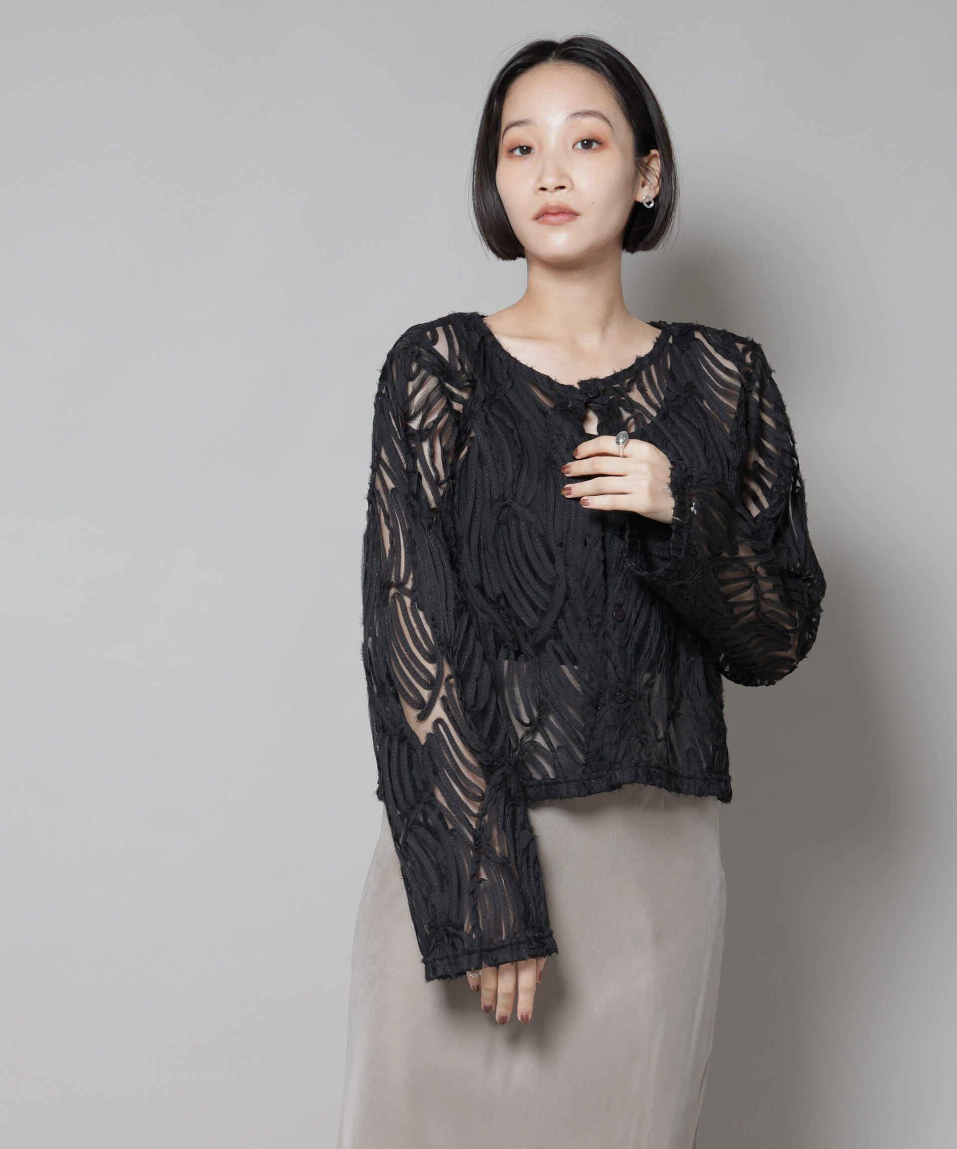nano･universe「テープ刺繍チュール前後2wayカーディガン(セットアップ可)」|シャツ・ブラウス|ブラック