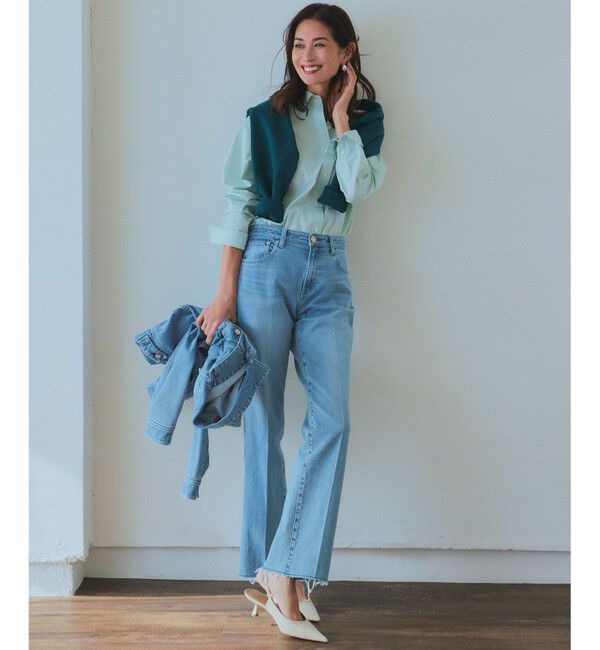 23区「【RED CARD TOKYO&times;23区】デニム フレアパンツ」|デニム|