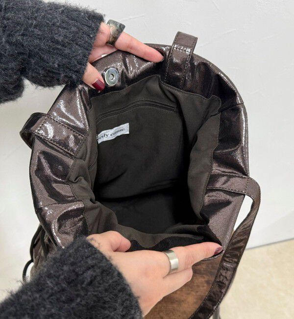 fredy emue「シャイニーアウトポケット刺しゅうトートバッグ」|トートバッグ|