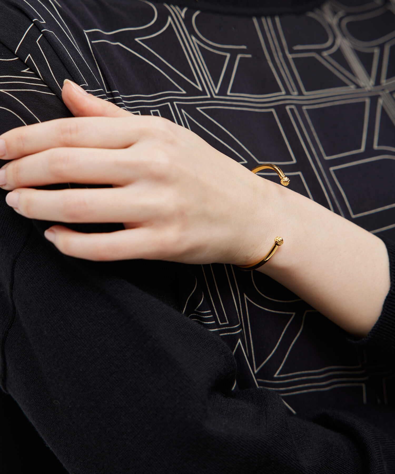 ROPE「ロープノットモチーフバングル【メディア掲載】」|ブレスレット・バングル|ゴールド(90)