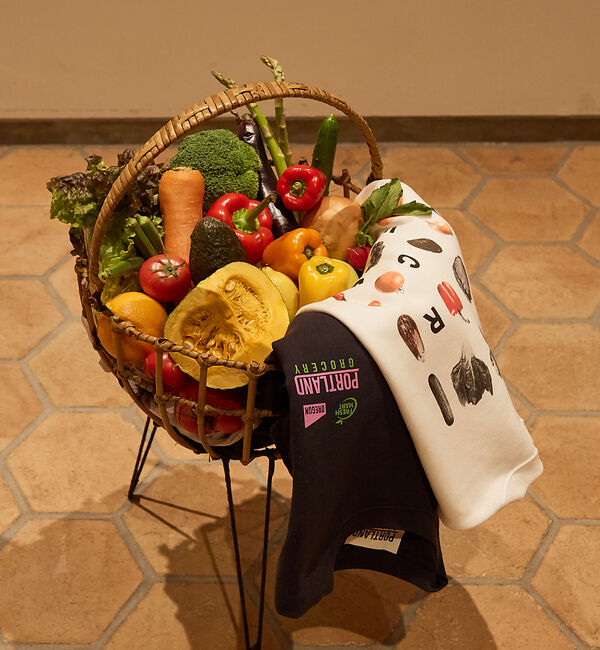 ABAHOUSE「【PORTLAND-GROCERY】バックプリント クルーネックスウェット /」|スウェット・ジャージ|