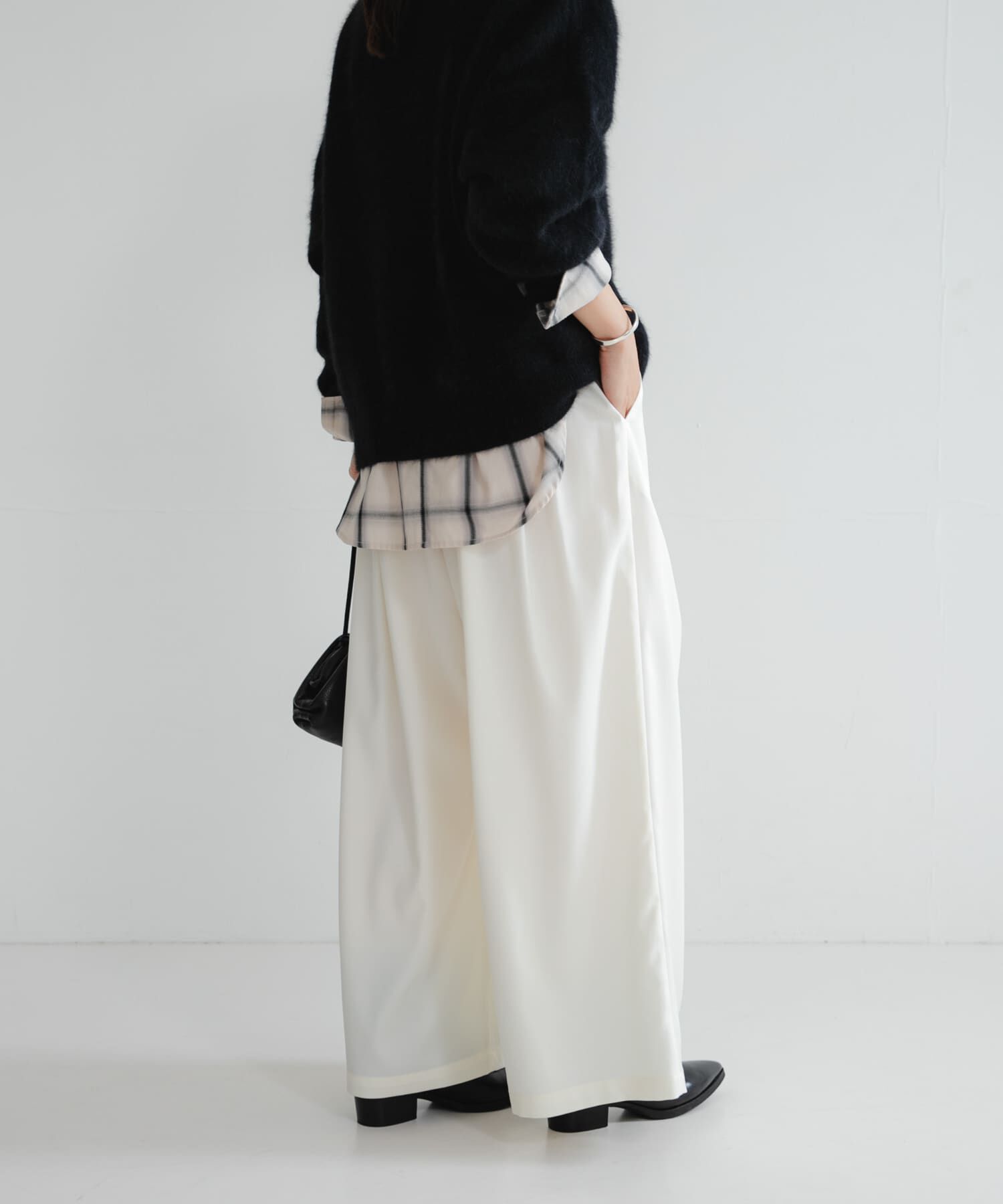 URBAN RESEARCH「ストレッチタックギャザーワイドパンツ」|その他|